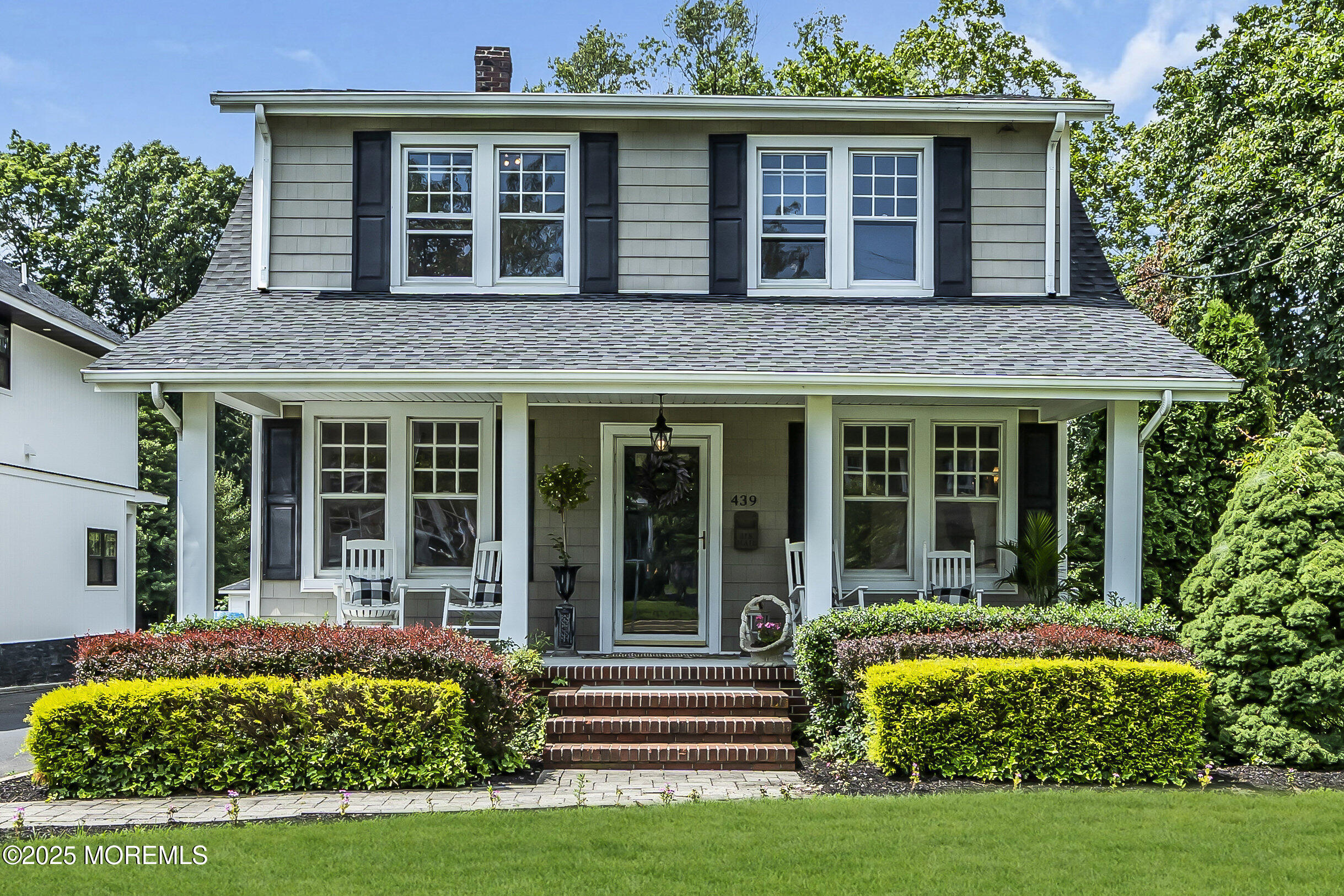 439 River Road