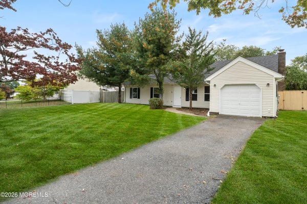 1093 EAGLEHURST RD, TOMS RIVER, NJ 08753 - Image 3f83becad6e7ee2a0ebc89c4dcaffe69/3238802076