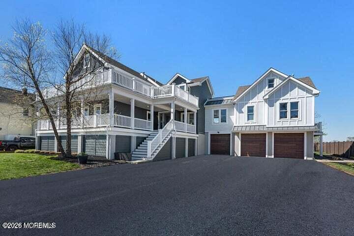 40 Riverdale Avenue
