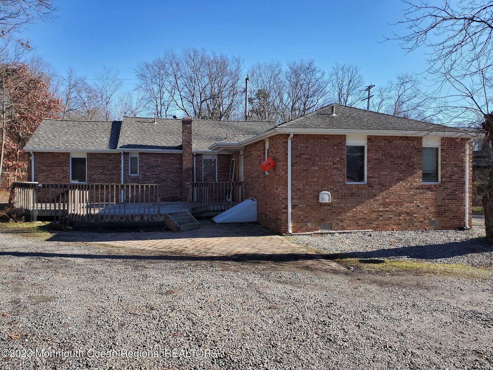 16 Pinewood Road