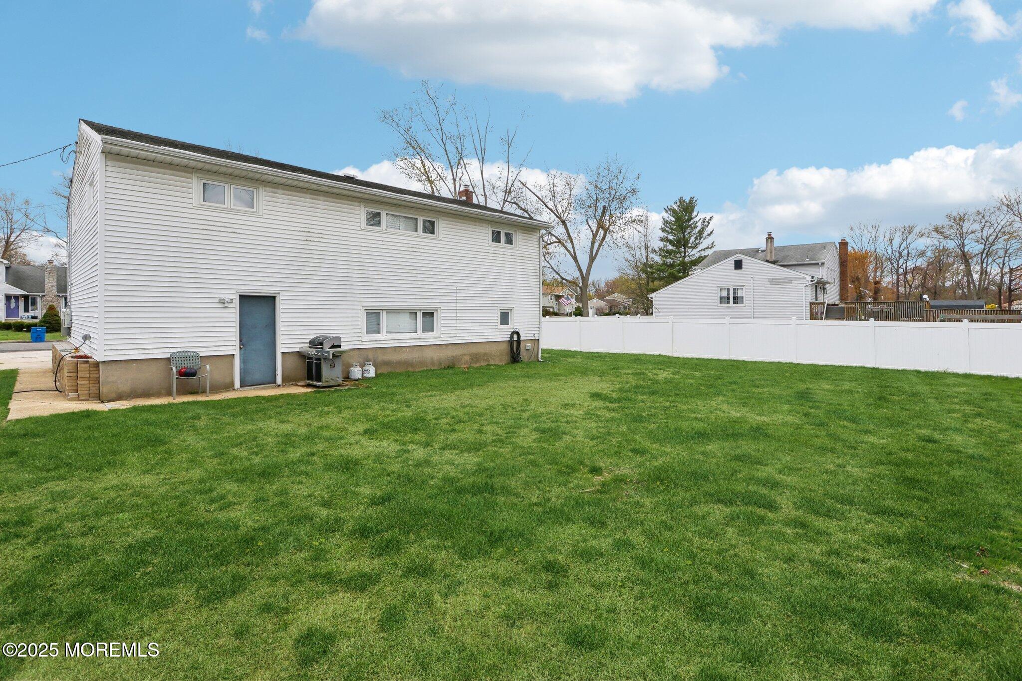 11 Barbara Terrace, Middletown, New Jersey image 4