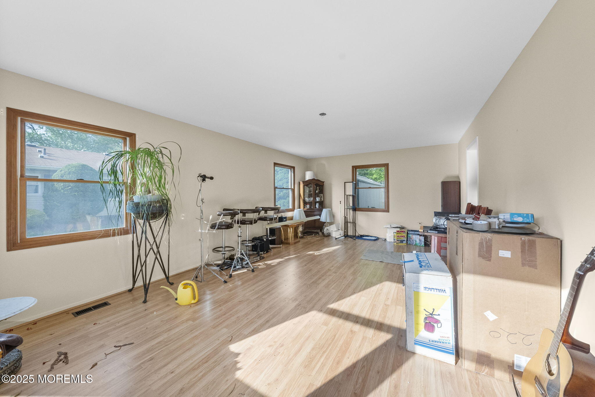 12 Dickinson Lane, Manalapan, New Jersey image 6