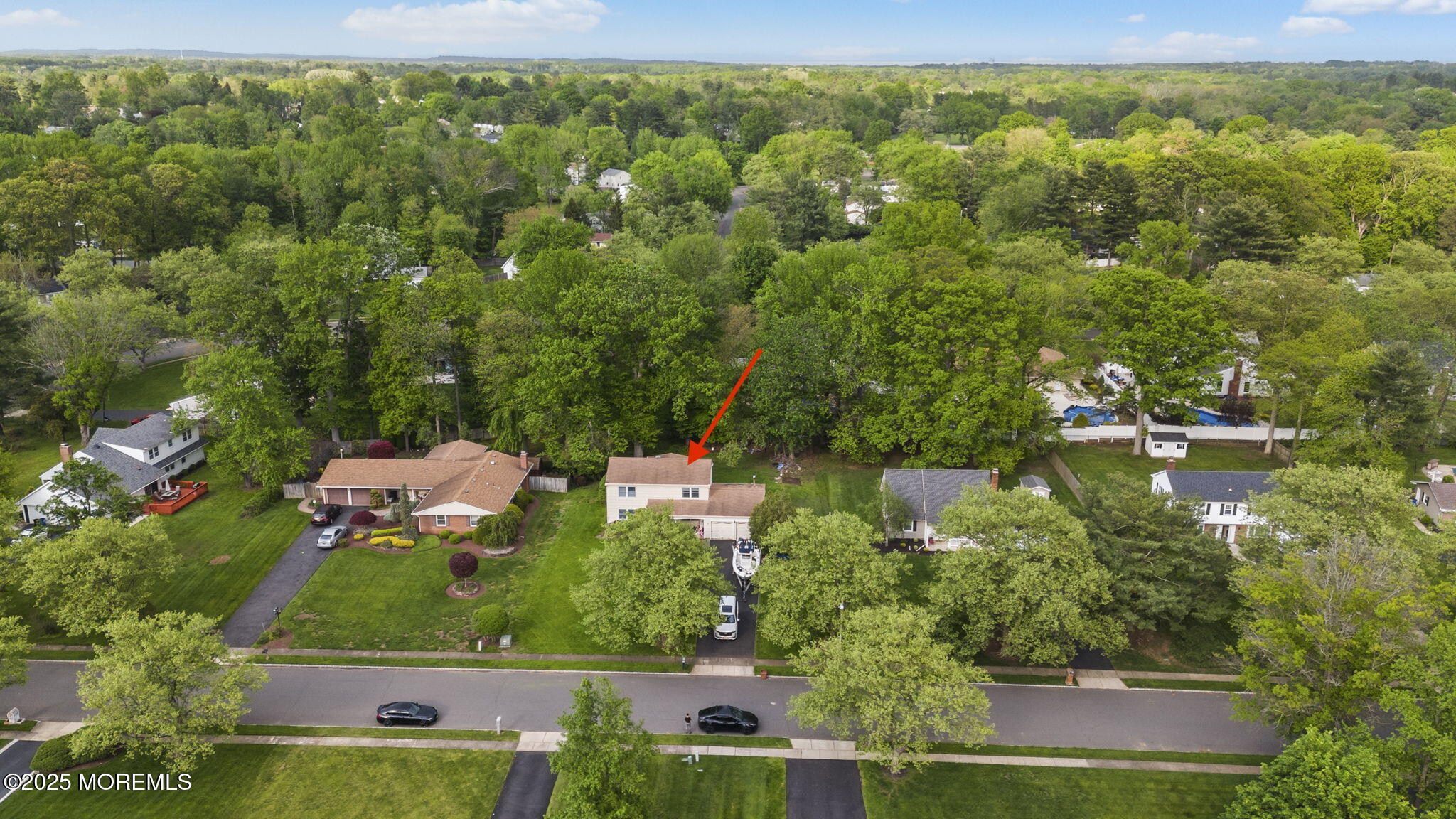 12 Dickinson Lane, Manalapan, New Jersey image 1