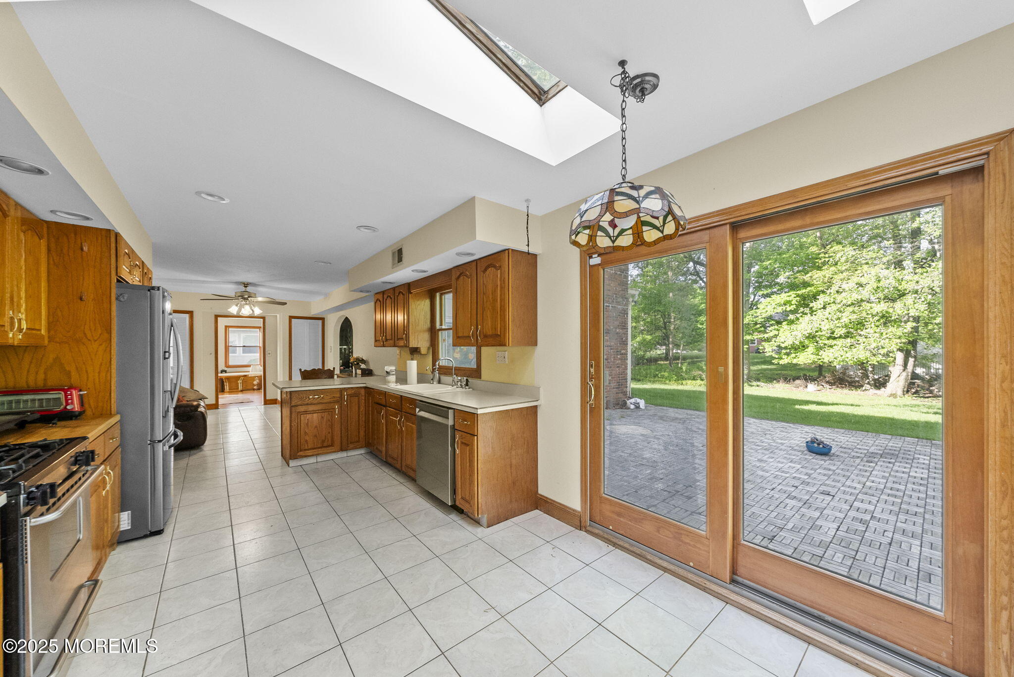 12 Dickinson Lane, Manalapan, New Jersey image 8