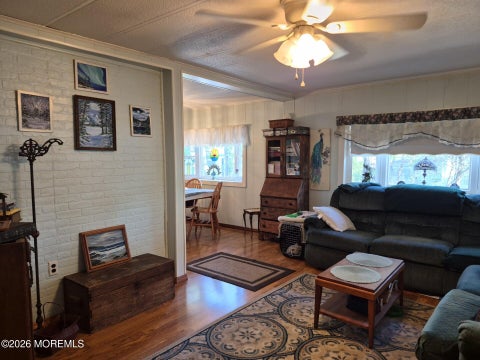Mobile Home For Sale - 53 Panda Lane<br/> Ocean County, Whiting, NJ 08759