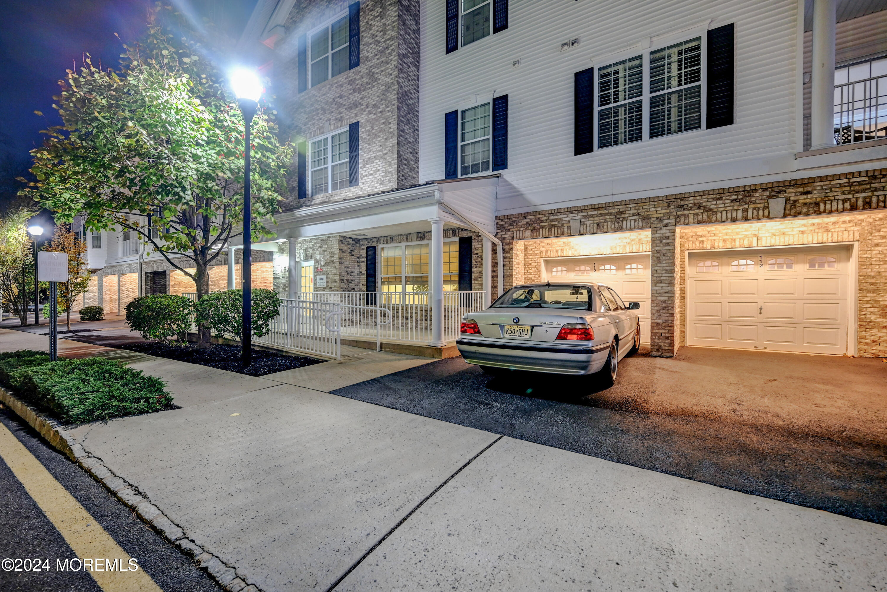 112 Regency Court