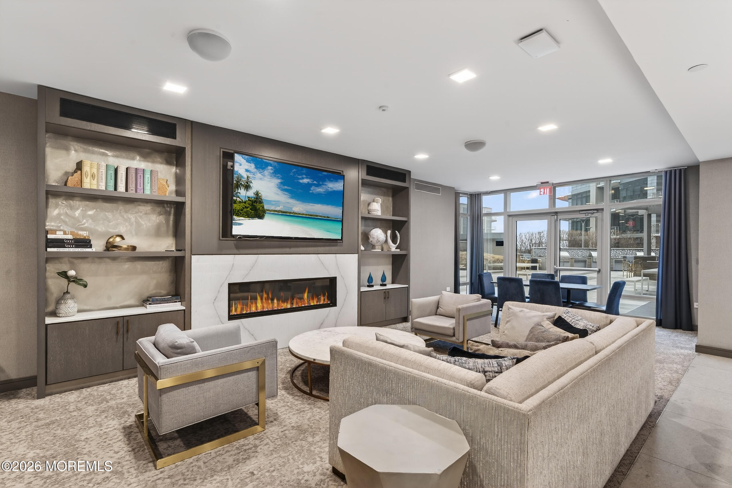 15 Morris Avenue 218