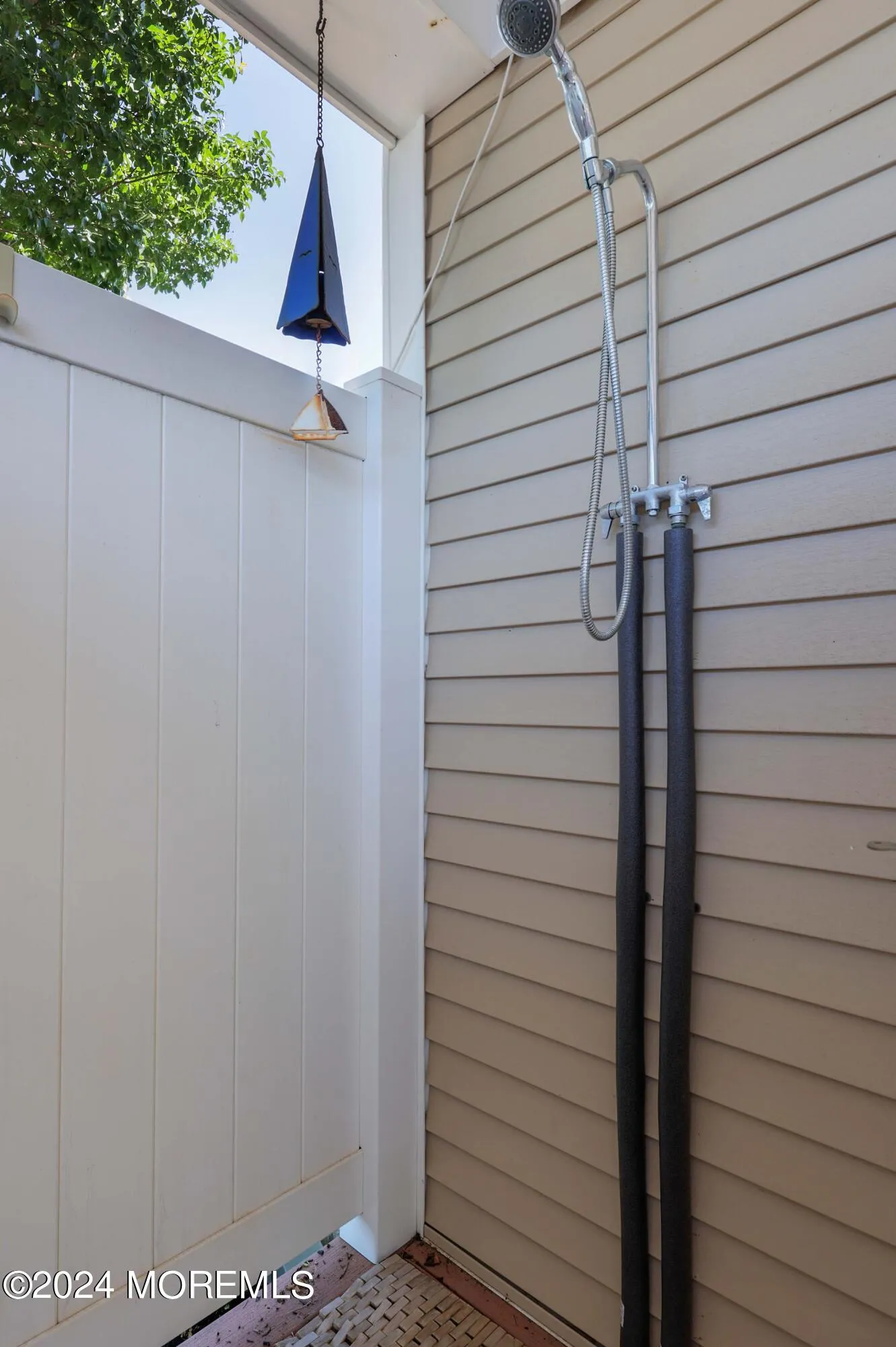 Lake Como, New Jersey 07719, United States, 5 Bedrooms Bedrooms, ,4 BathroomsBathrooms,Residential,Active,18142