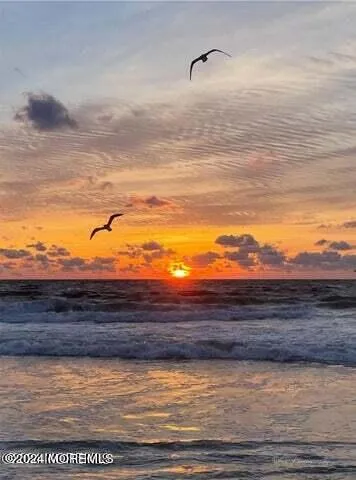 Lake Como, New Jersey 07719, United States, 5 Bedrooms Bedrooms, ,4 BathroomsBathrooms,Residential,Active,18142