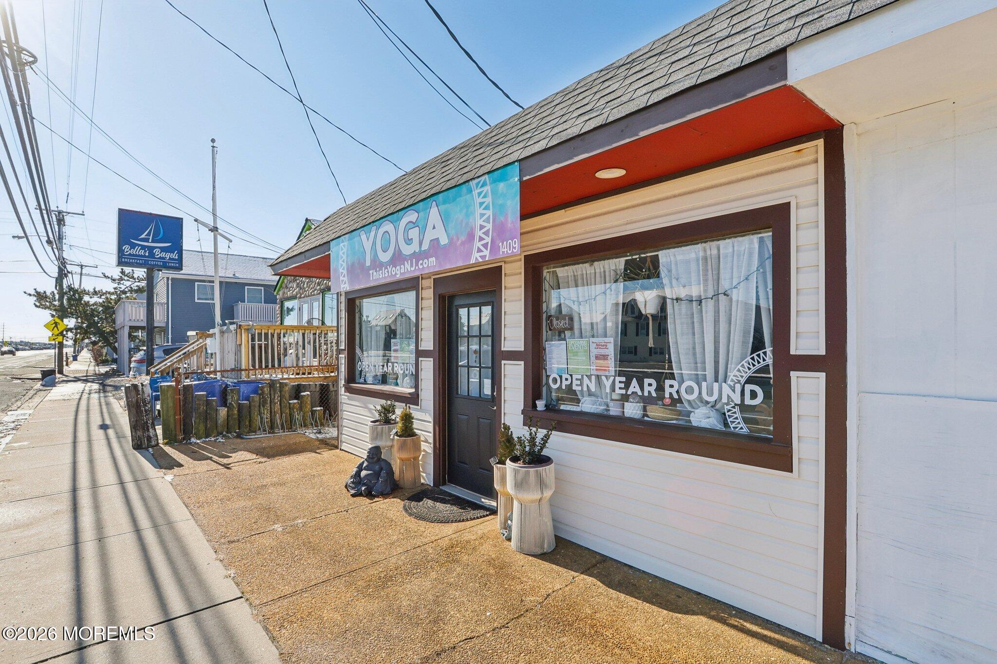 1409-1411 NW Central Avenue