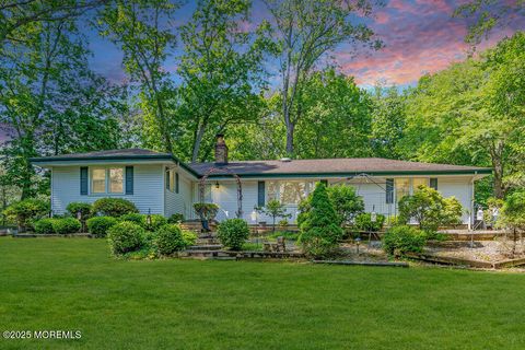 7 E Parkway Place Holmdel NJ 07733