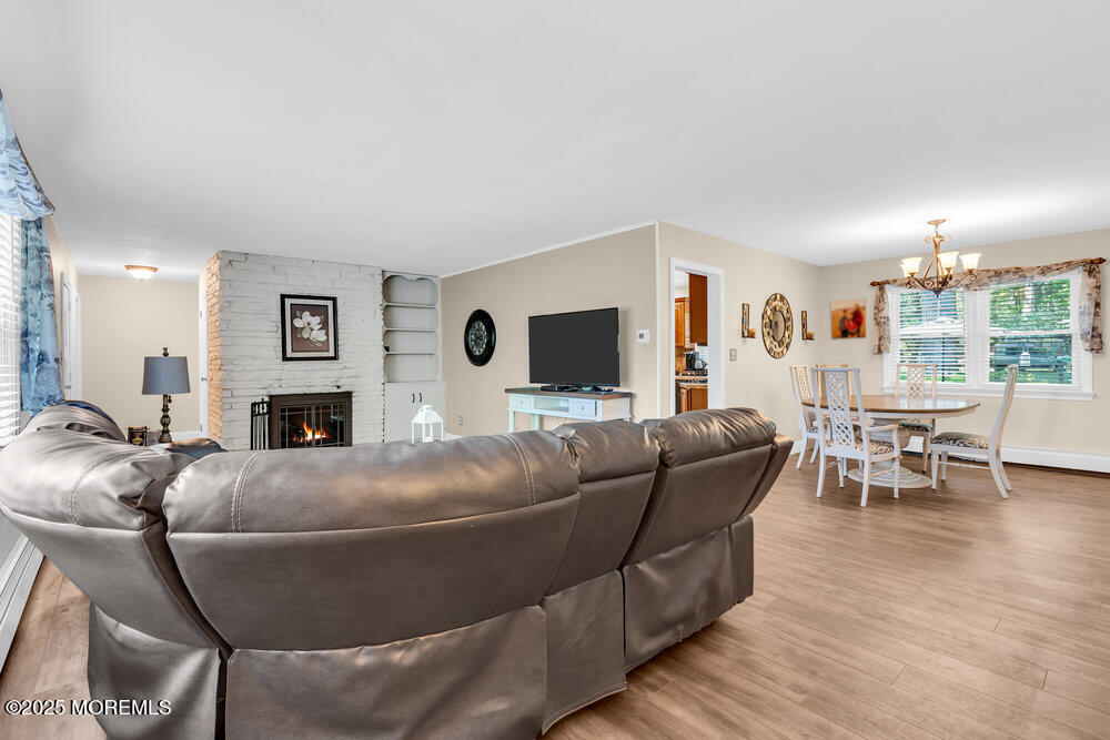 7 E Parkway Place