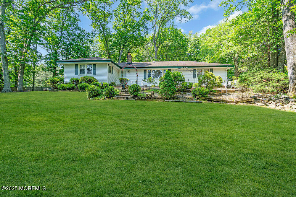 7 E Parkway Place