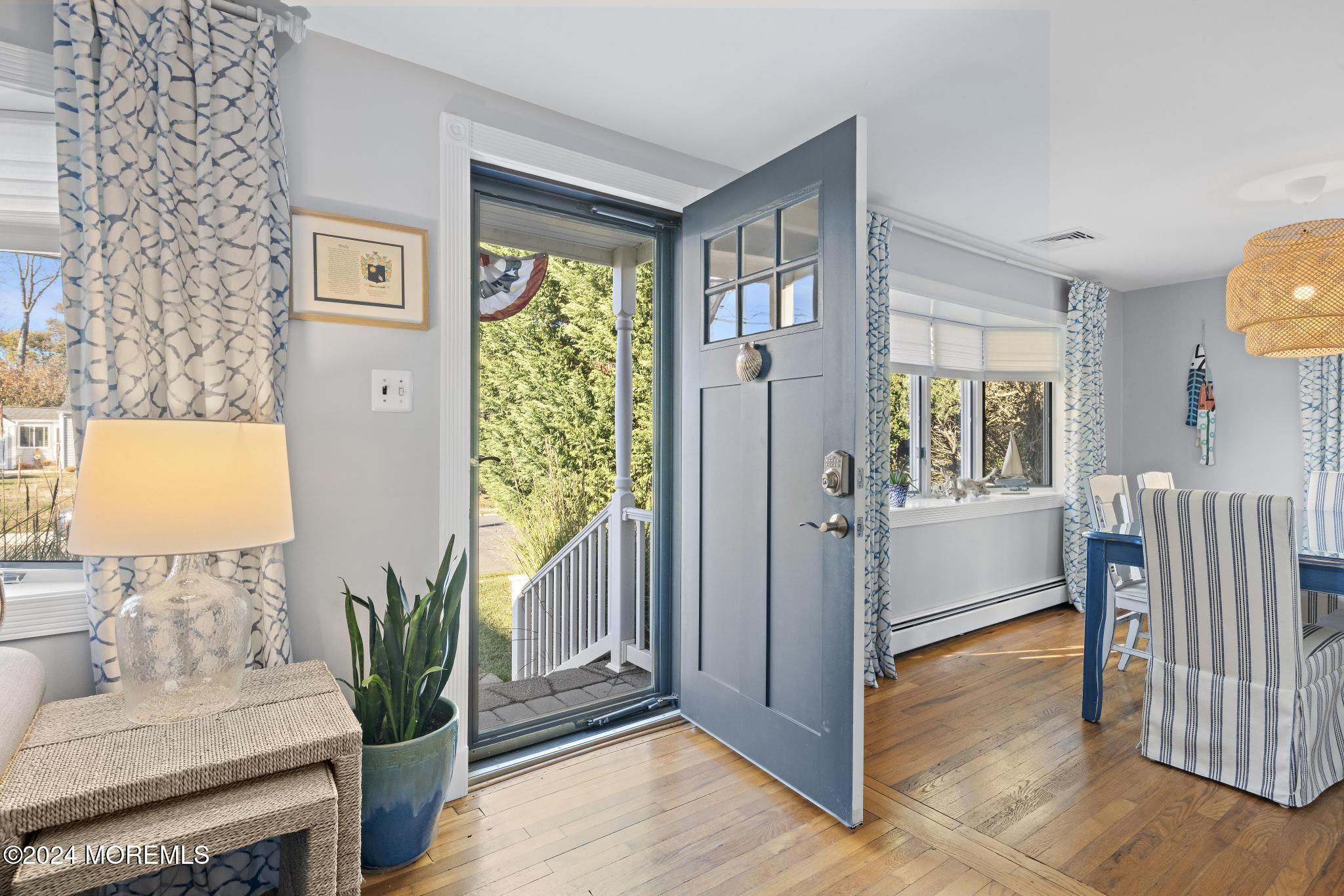 345 Macarthur Avenue