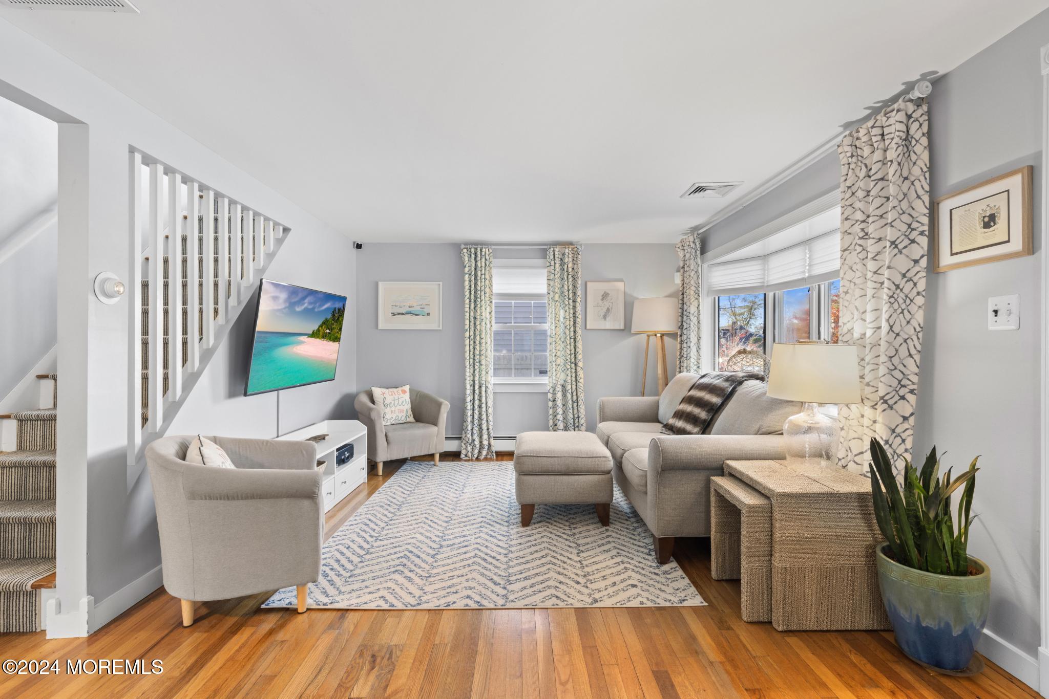 345 Macarthur Avenue