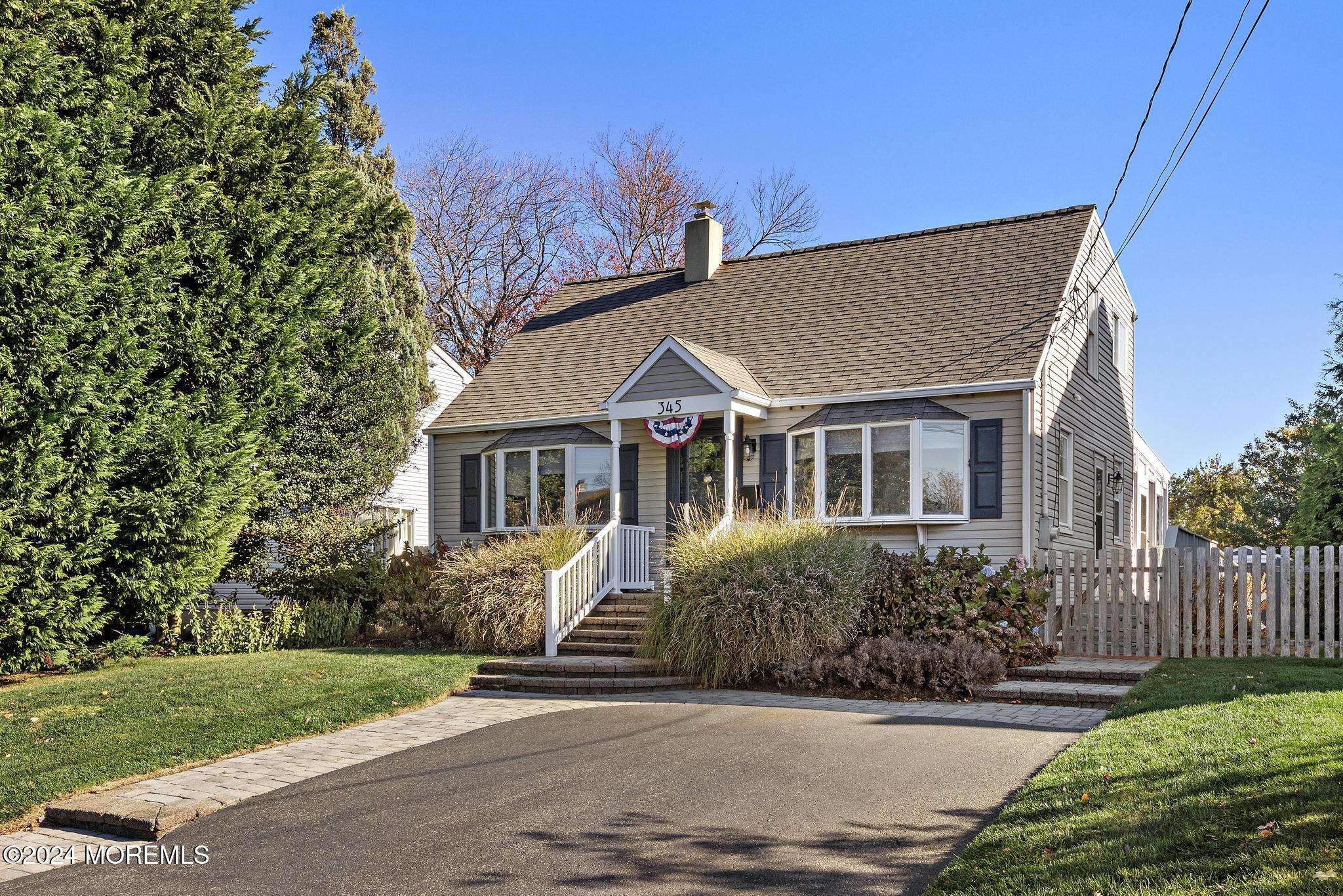 345 Macarthur Avenue