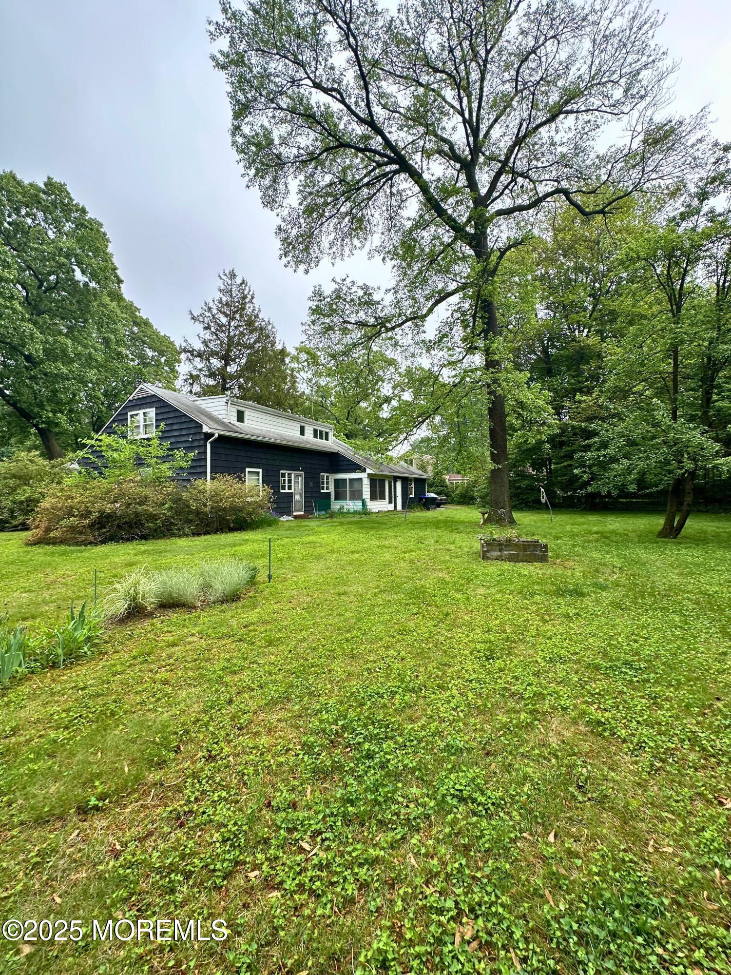 33 Lawrence Brook Drive, East Brunswick, New Jersey image 5