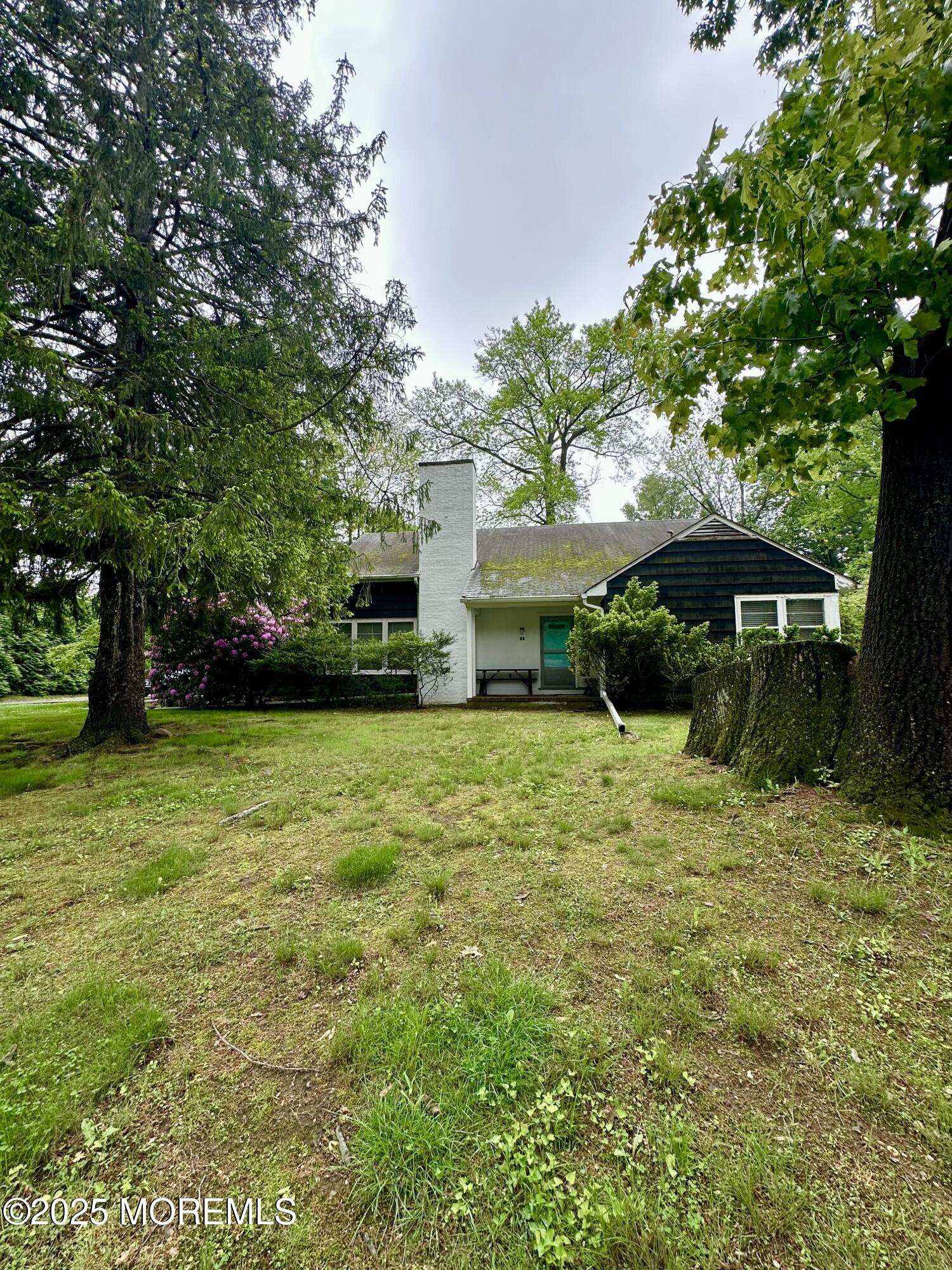 33 Lawrence Brook Drive, East Brunswick, New Jersey image 2