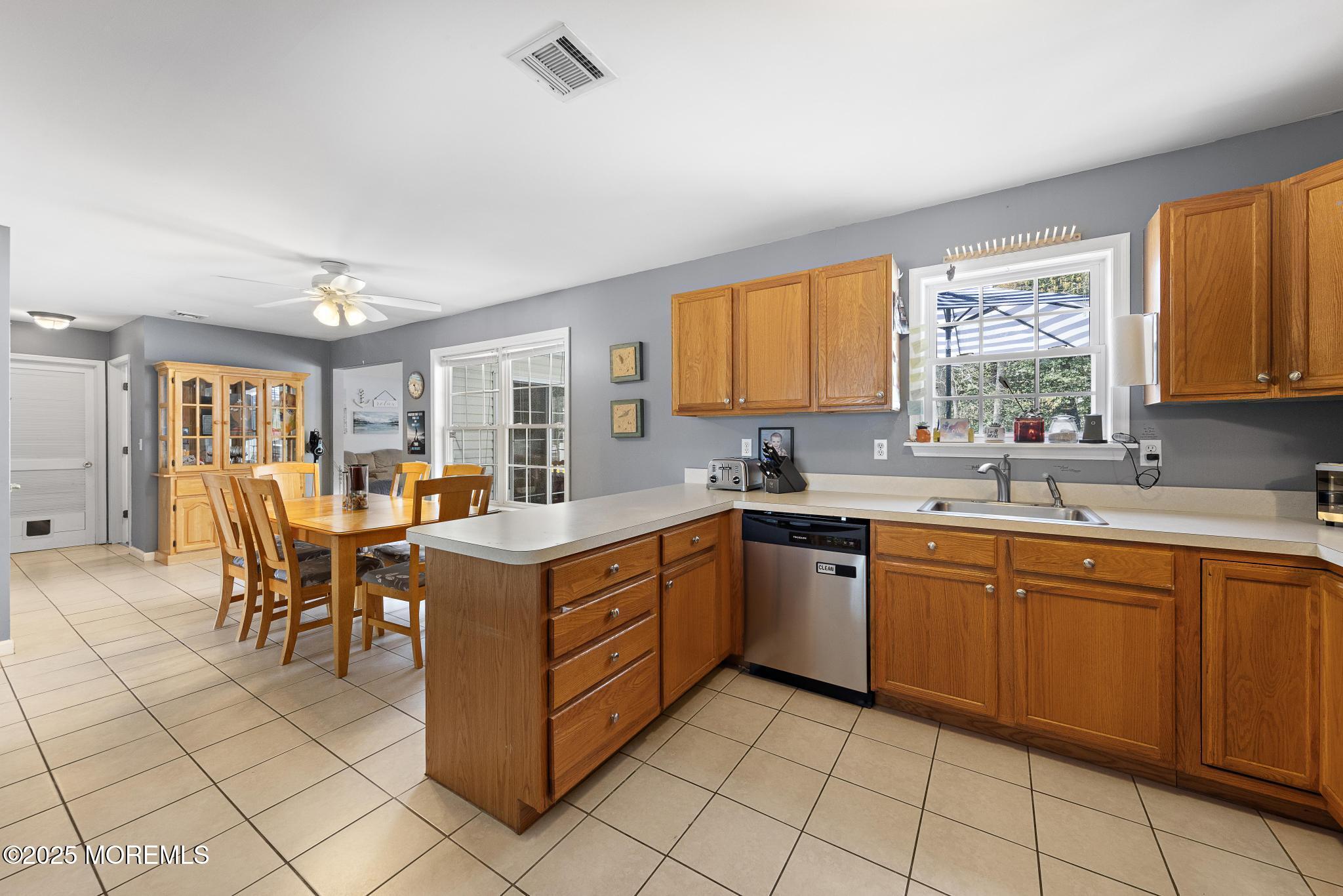 722 Sandy Hook Drive, Forked River, New Jersey image 6