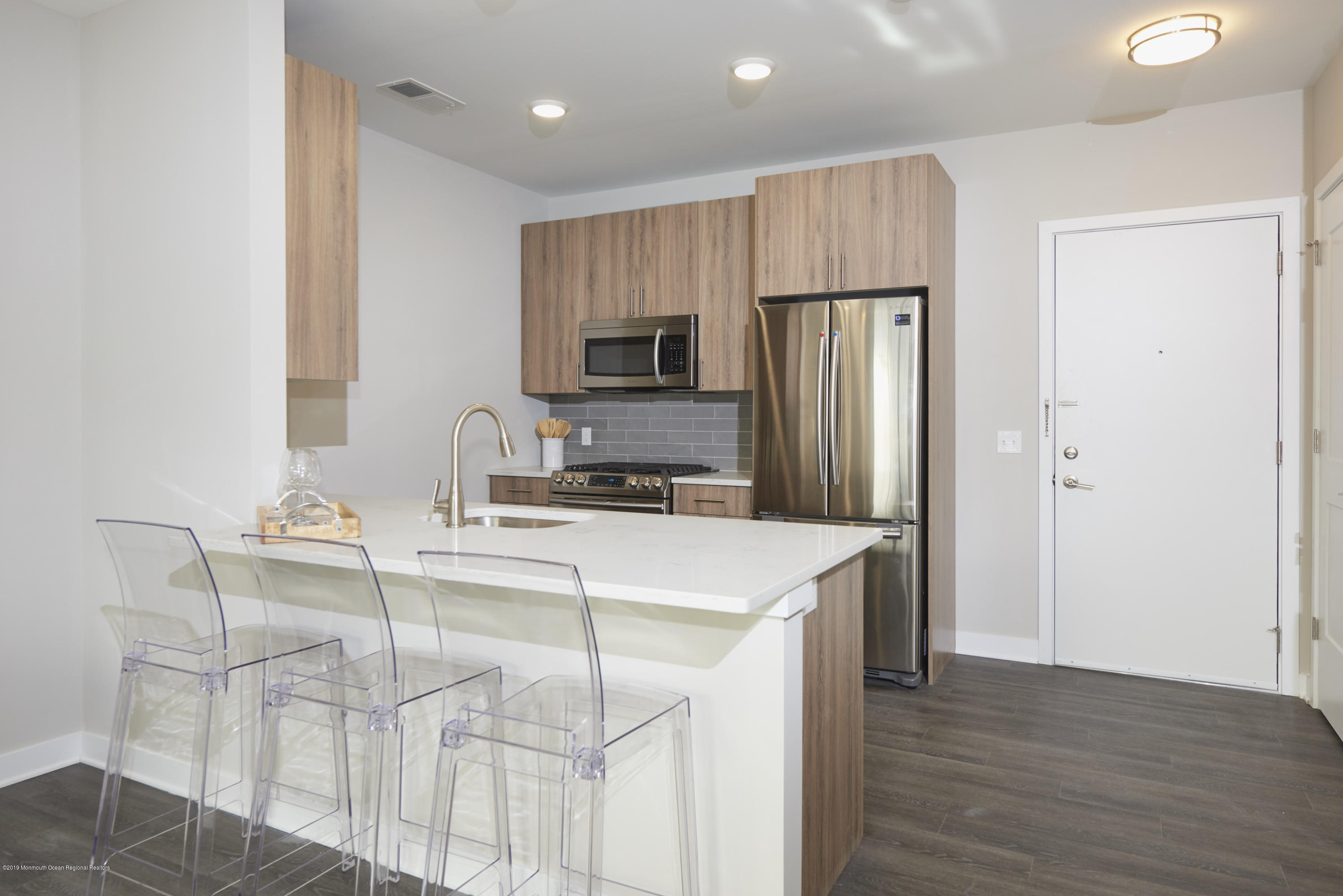 92 Drs James Parker Boulevard 407