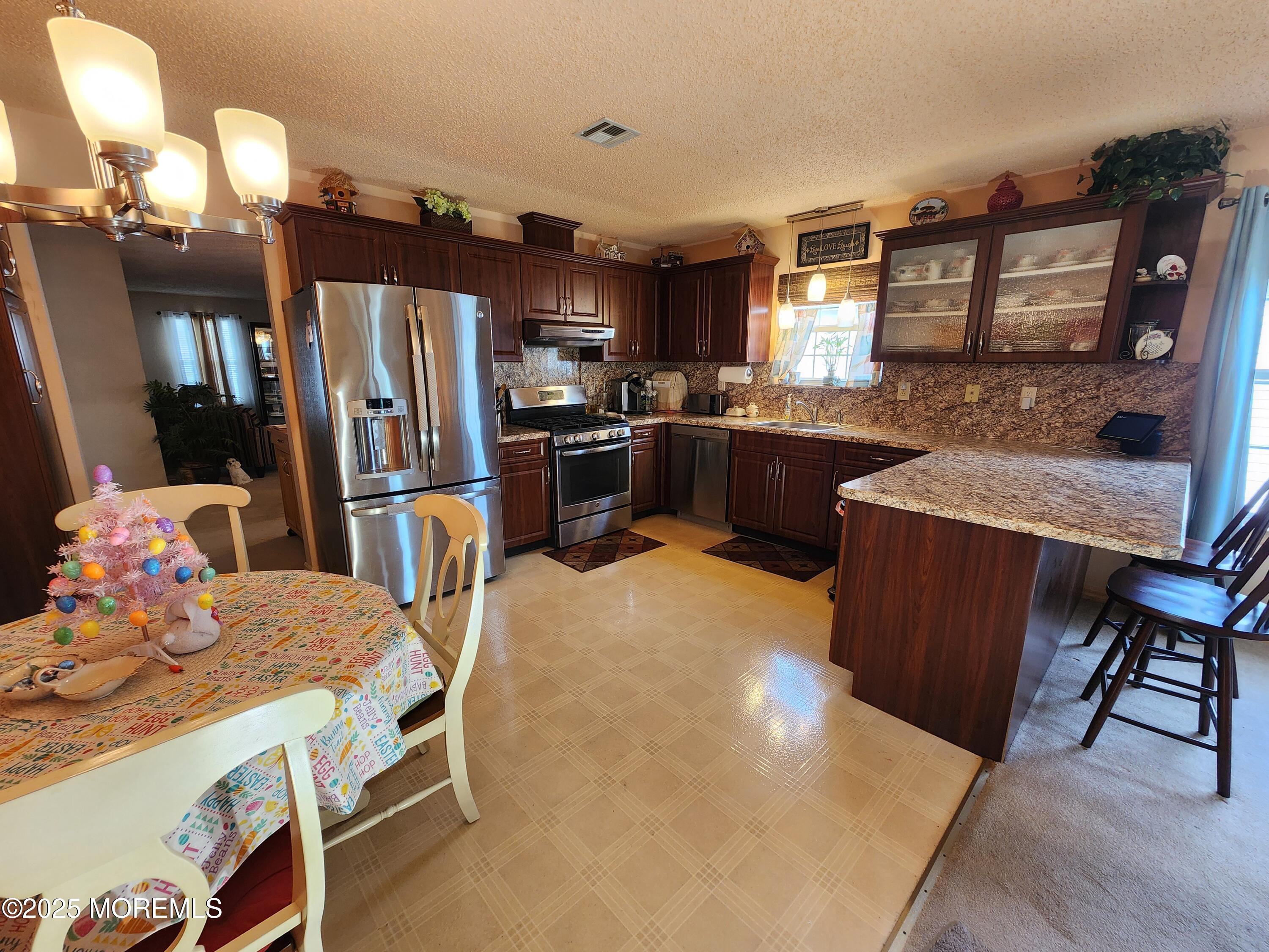 25 Portsmouth Drive, Toms River, New Jersey image 5