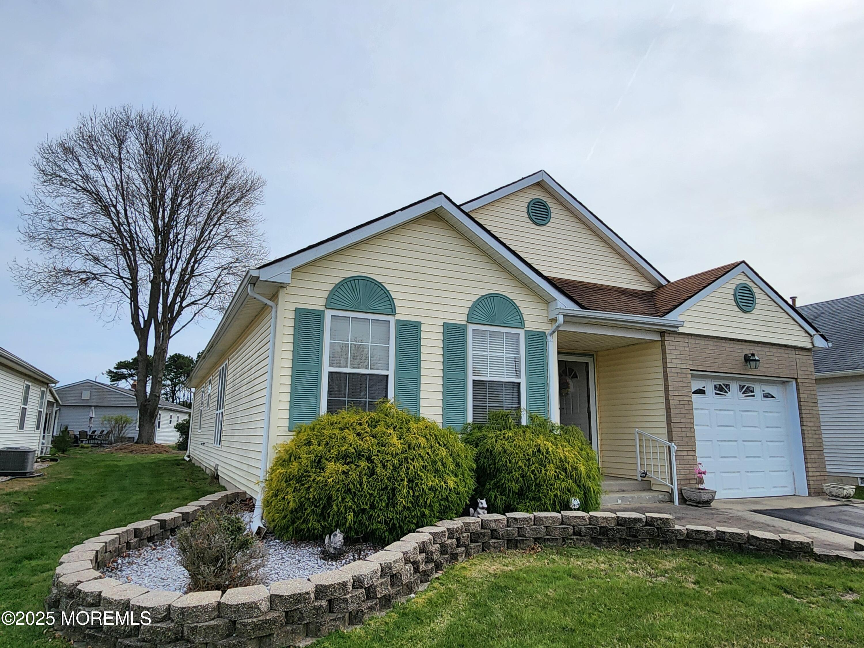 25 Portsmouth Drive, Toms River, New Jersey image 1