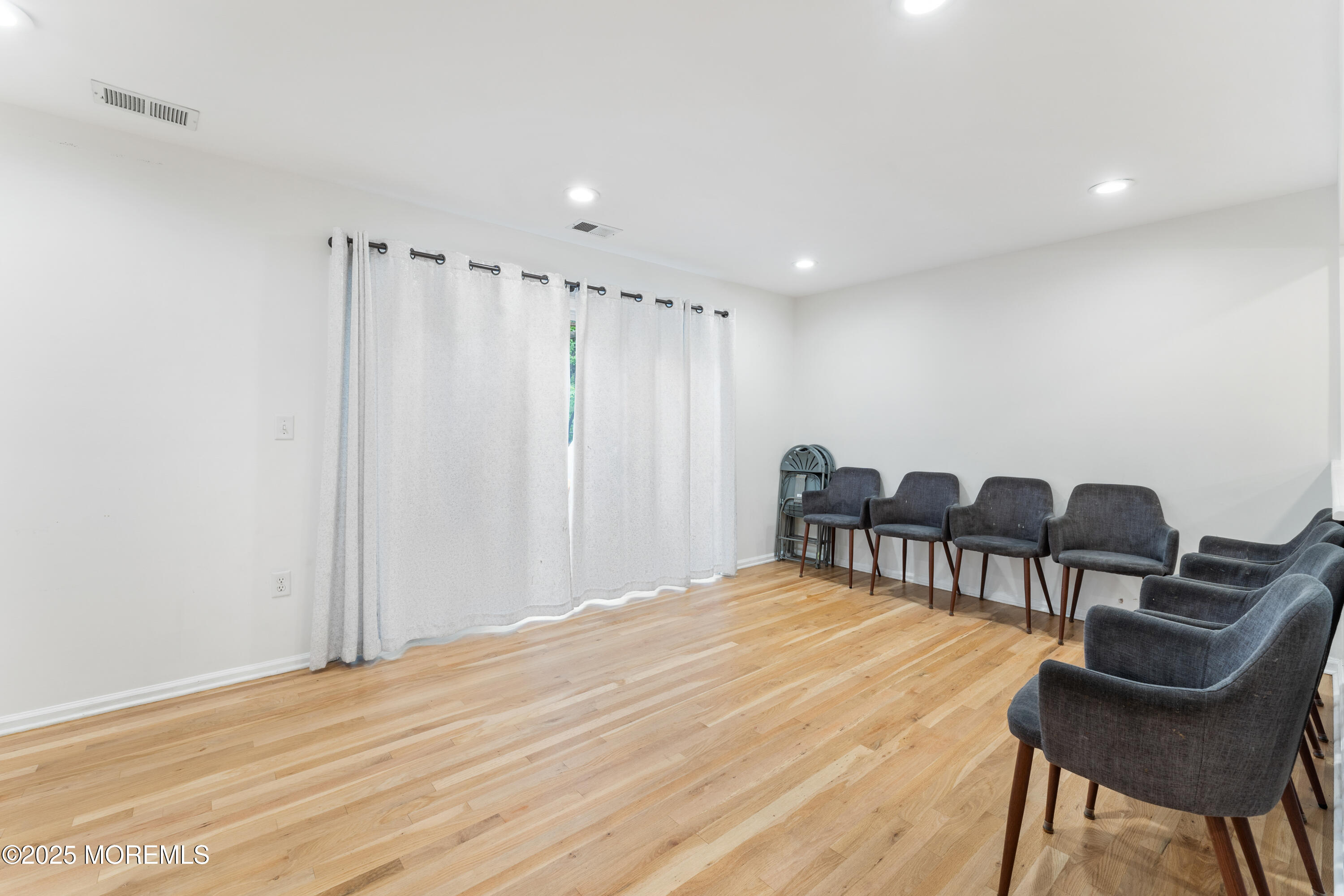 117 Liverpool Court, Lakewood, New Jersey image 18