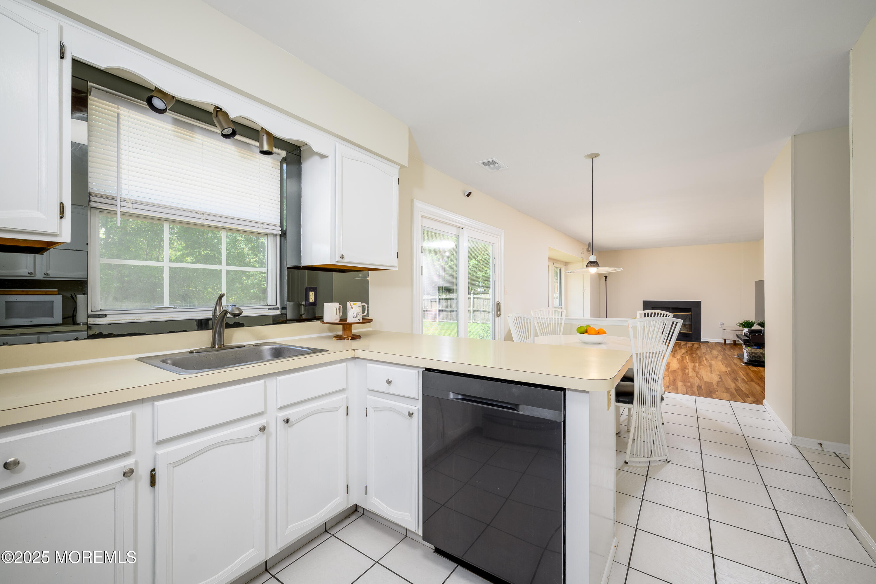 14 Winfield Drive, Manalapan, New Jersey image 13