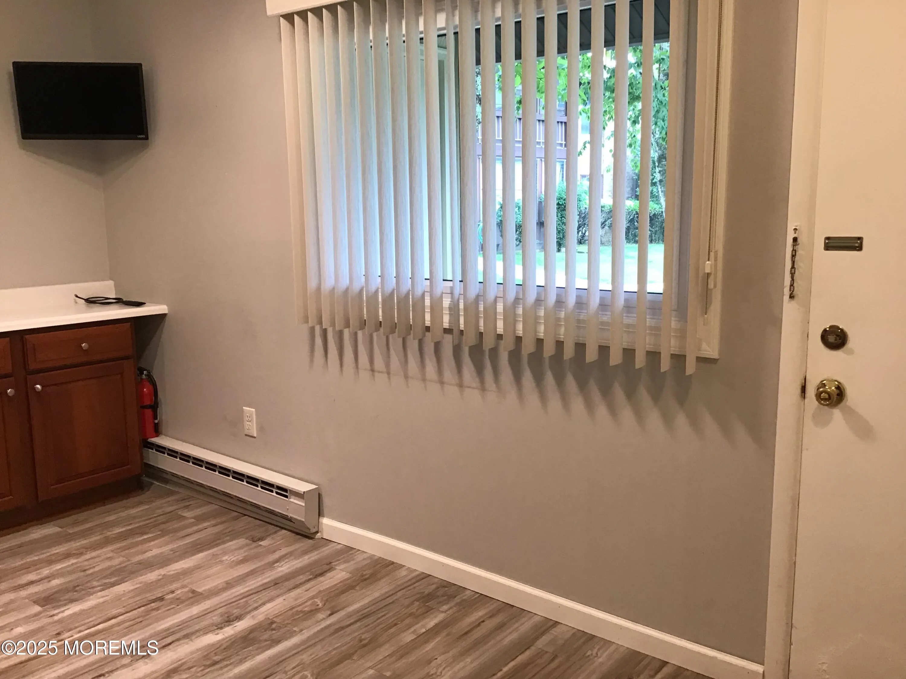 Manalapan, New Jersey 07726, United States, 2 Bedrooms Bedrooms, ,2 BathroomsBathrooms,Residential,Active,156611