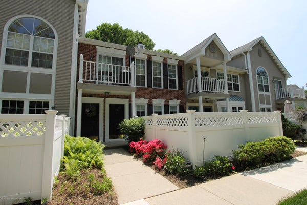 102 SECRETARIAT CT, TINTON FALLS, NJ 07724 - Image 41abcbeeb4a021ceae6880e87d8d4b04/321763466