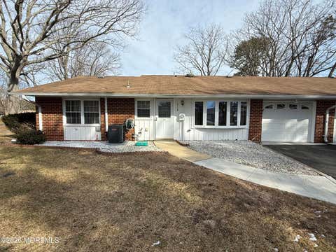 Condo For Sale - 912B Dumbarton Drive<br/> Lakewood, NJ 08701