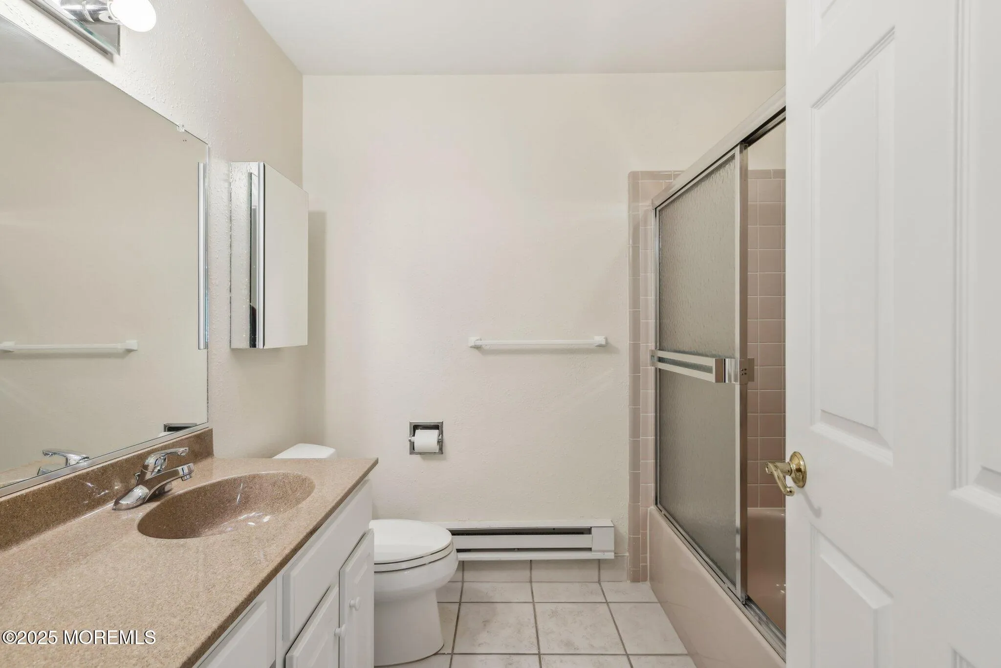 Lakewood, New Jersey 08701, United States, 2 Bedrooms Bedrooms, ,2 BathroomsBathrooms,Residential,Pending,127936