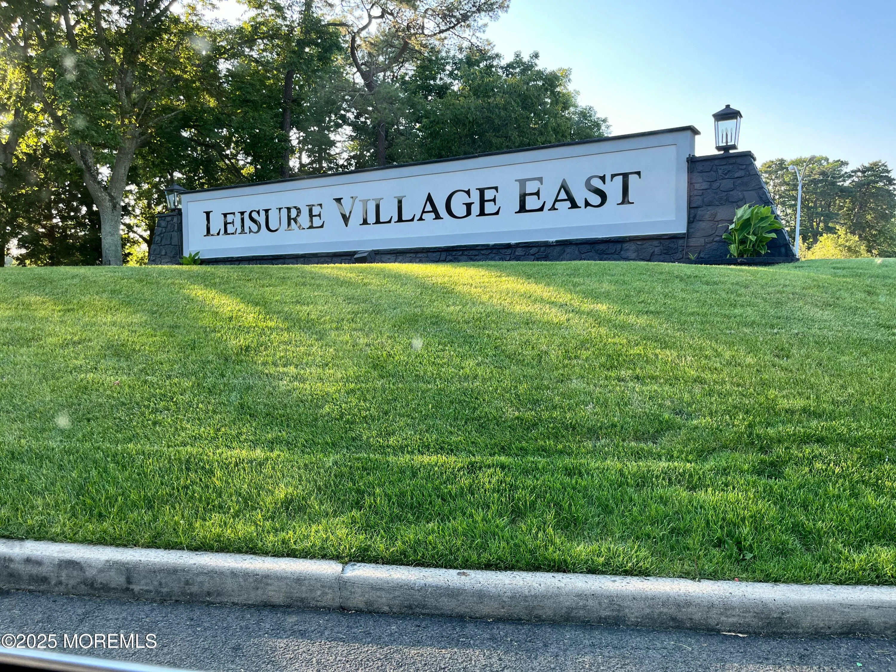 Lakewood, New Jersey 08701, United States, 2 Bedrooms Bedrooms, ,2 BathroomsBathrooms,Residential,Pending,127936