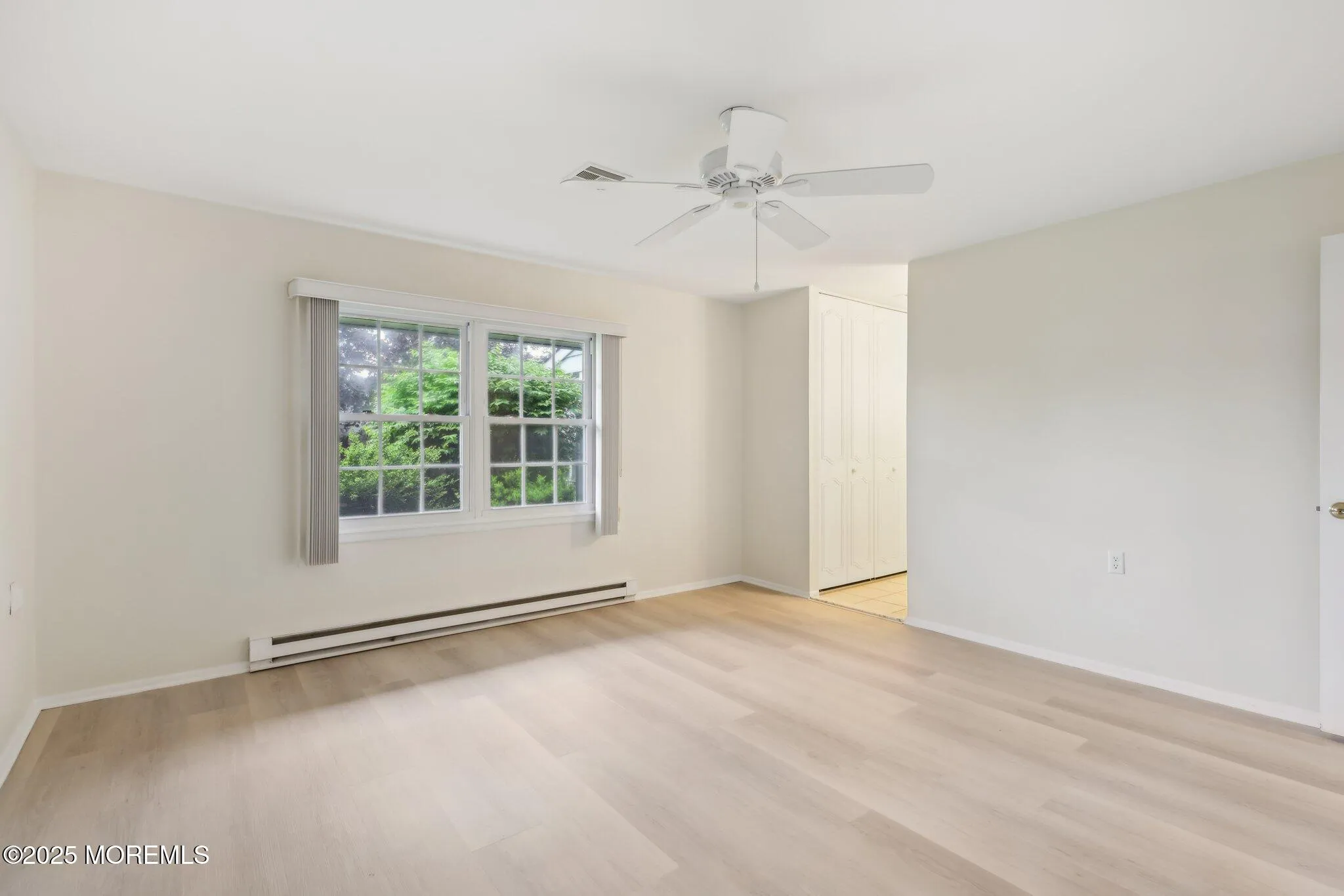 Lakewood, New Jersey 08701, United States, 2 Bedrooms Bedrooms, ,2 BathroomsBathrooms,Residential,Pending,127936