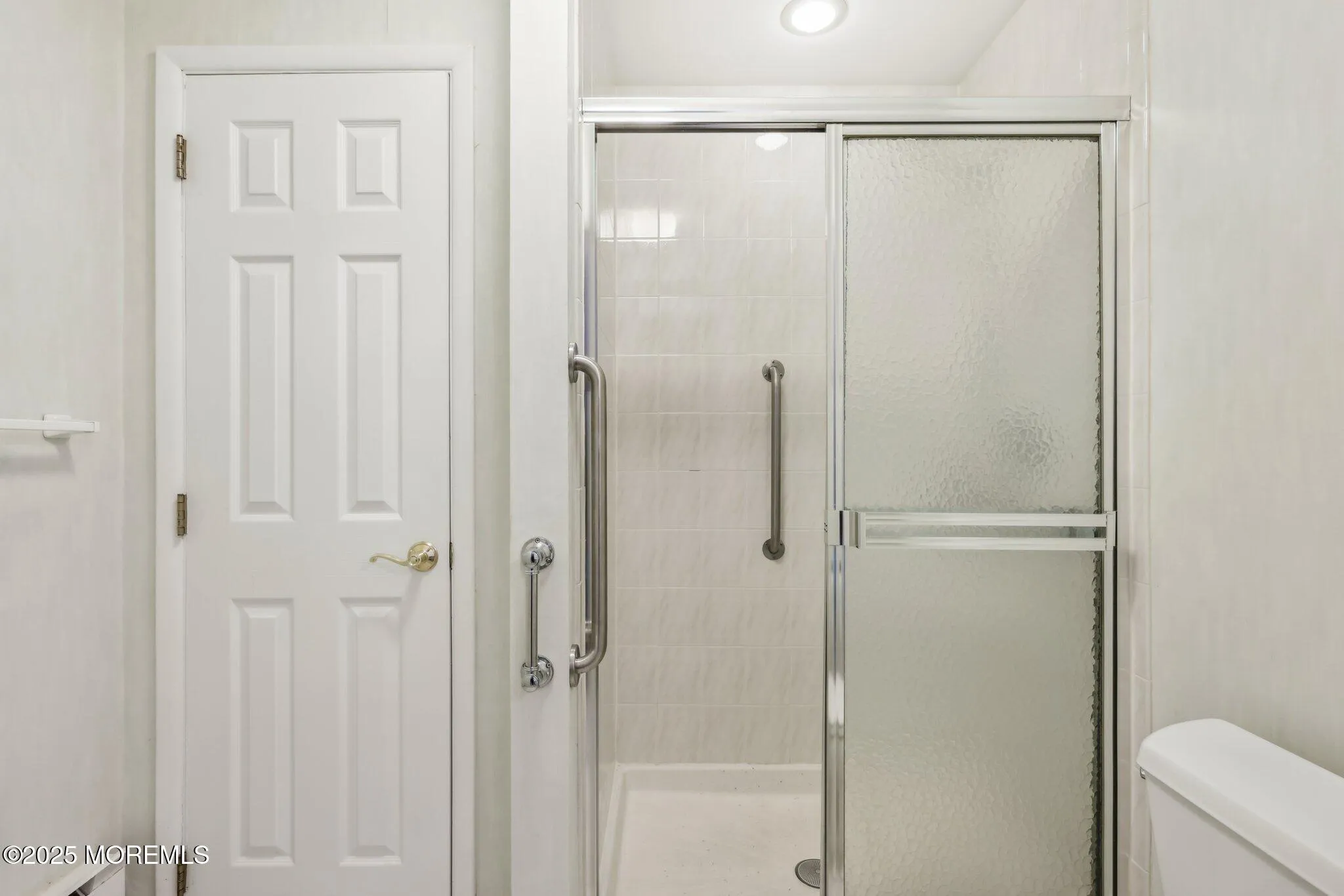 Lakewood, New Jersey 08701, United States, 2 Bedrooms Bedrooms, ,2 BathroomsBathrooms,Residential,Pending,127936