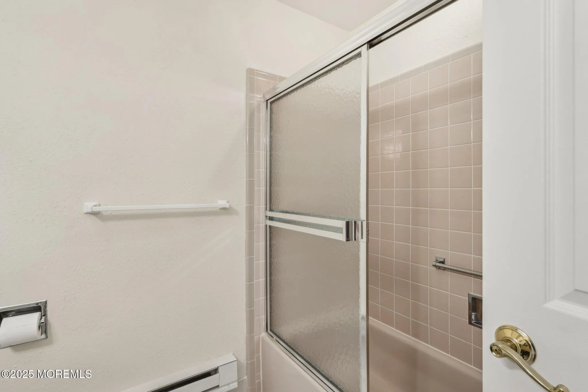 Lakewood, New Jersey 08701, United States, 2 Bedrooms Bedrooms, ,2 BathroomsBathrooms,Residential,Pending,127936