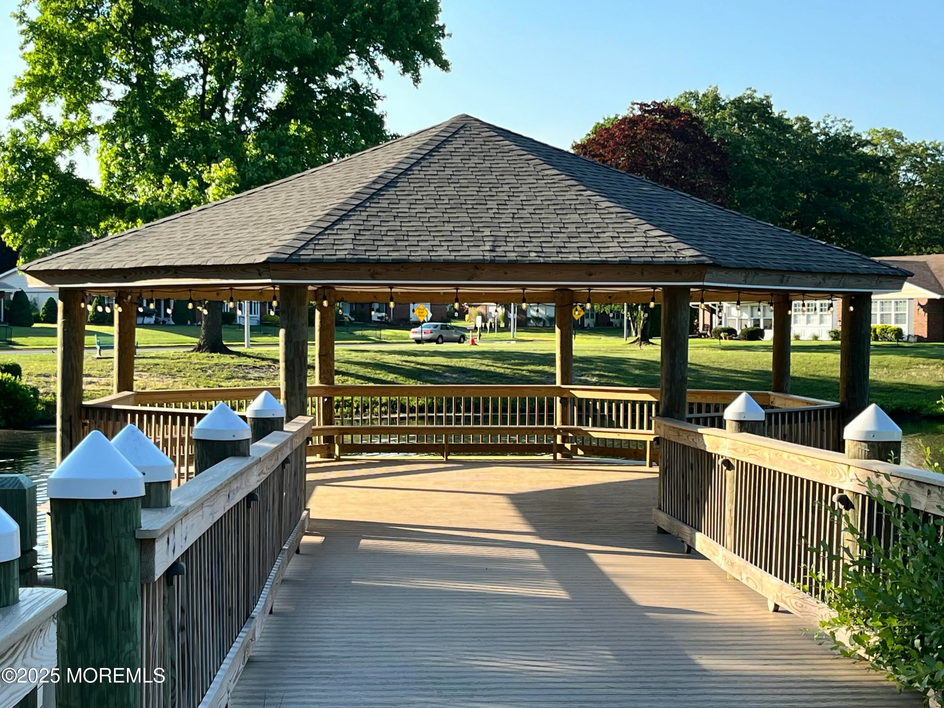 Lakewood, New Jersey 08701, United States, 2 Bedrooms Bedrooms, ,2 BathroomsBathrooms,Residential,Pending,127936