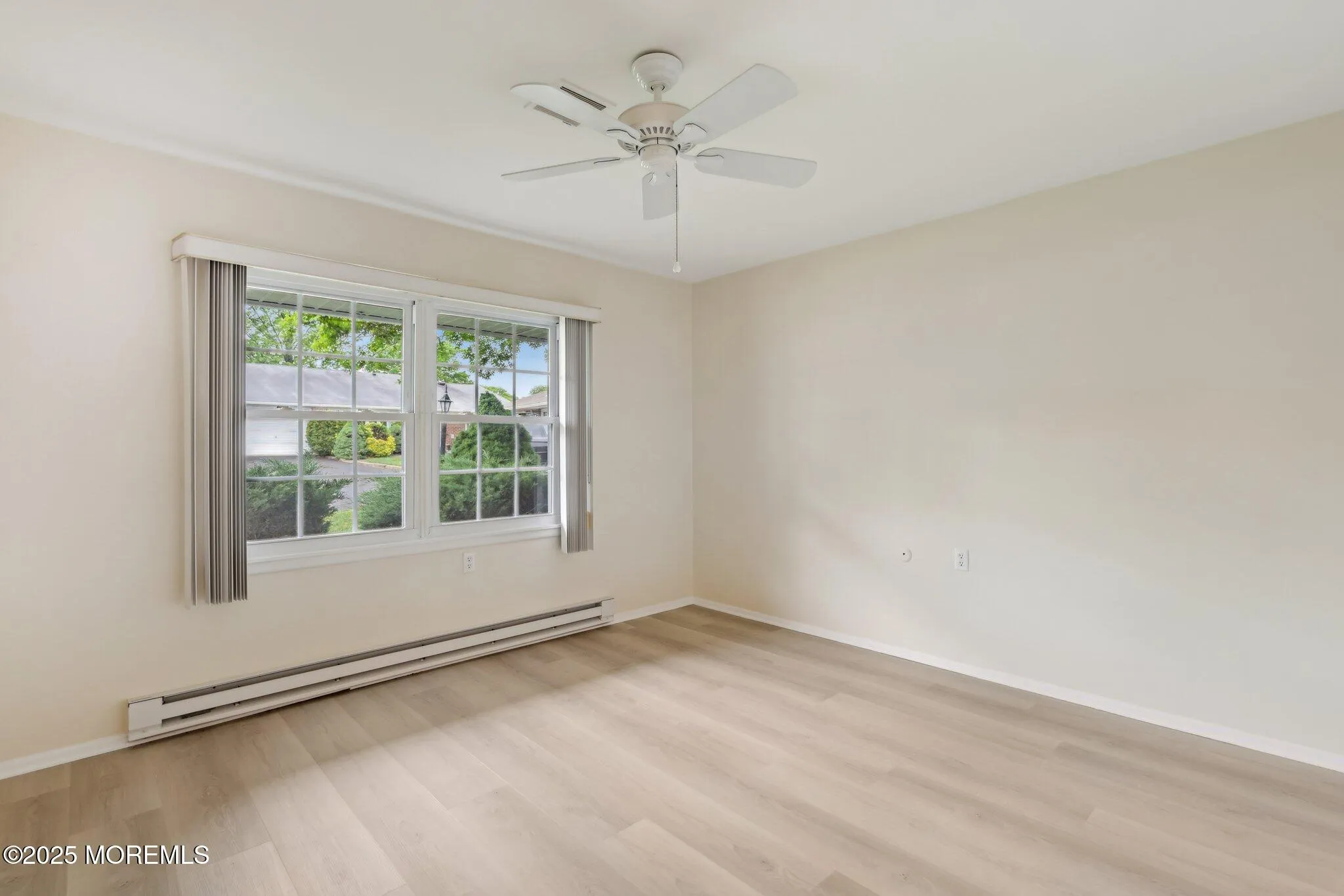 Lakewood, New Jersey 08701, United States, 2 Bedrooms Bedrooms, ,2 BathroomsBathrooms,Residential,Pending,127936