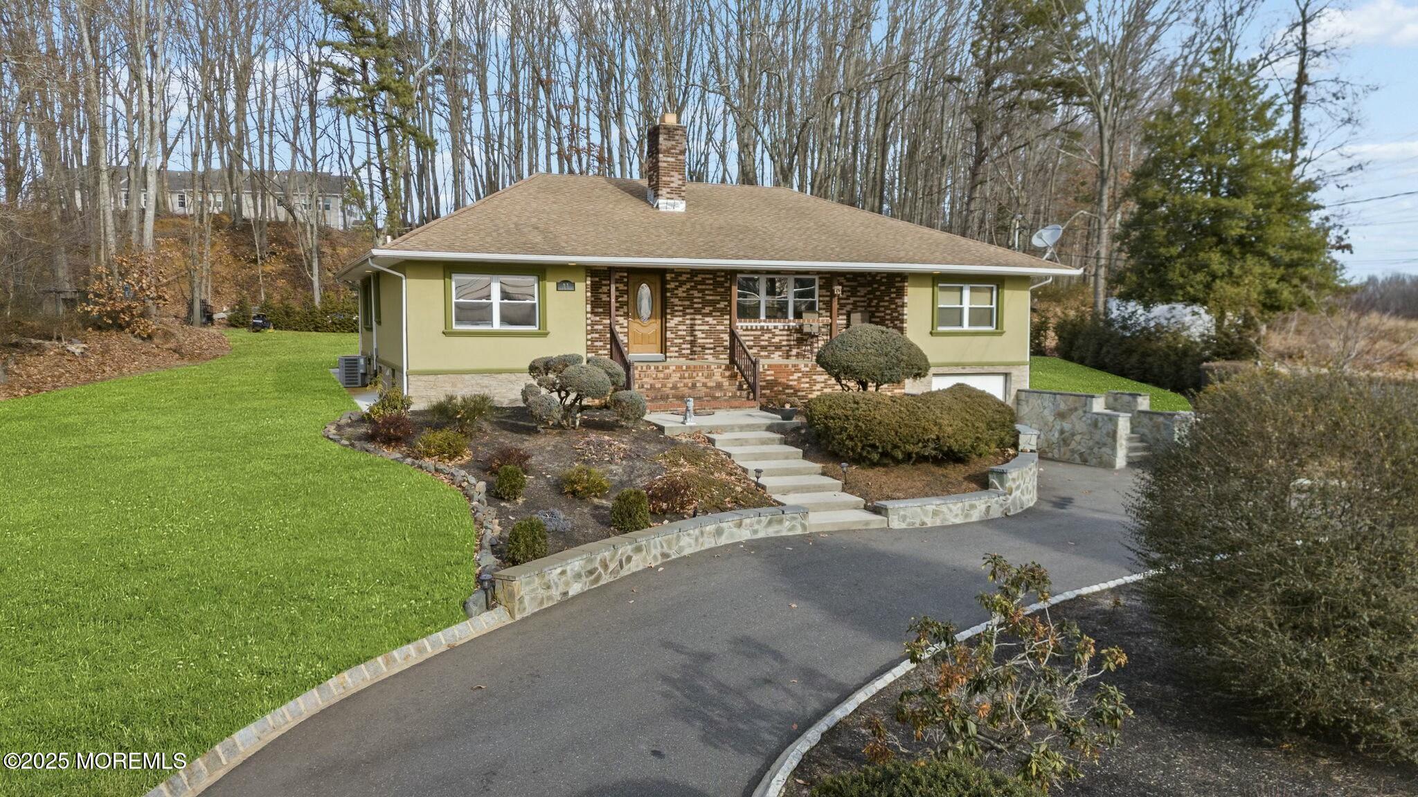 11 Mcbride Road, Manalapan, New Jersey image 2