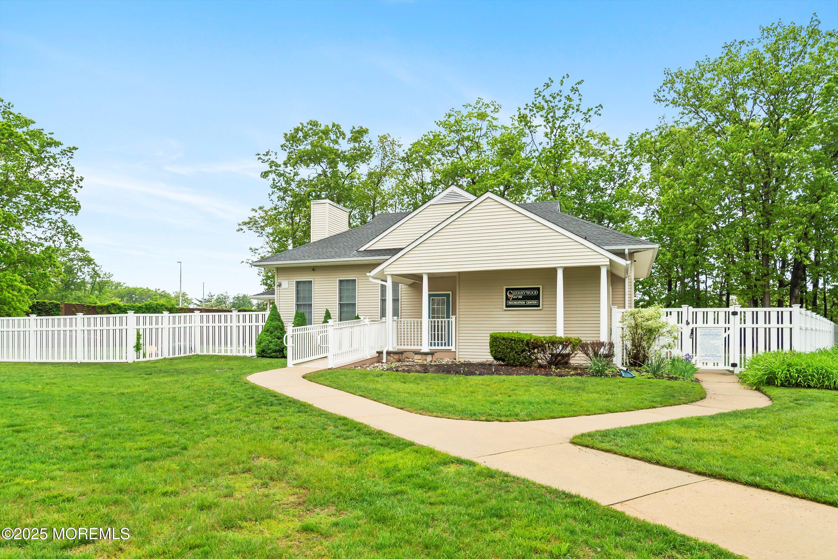 36 Cherrywood Circle #136, Brick, New Jersey image 34