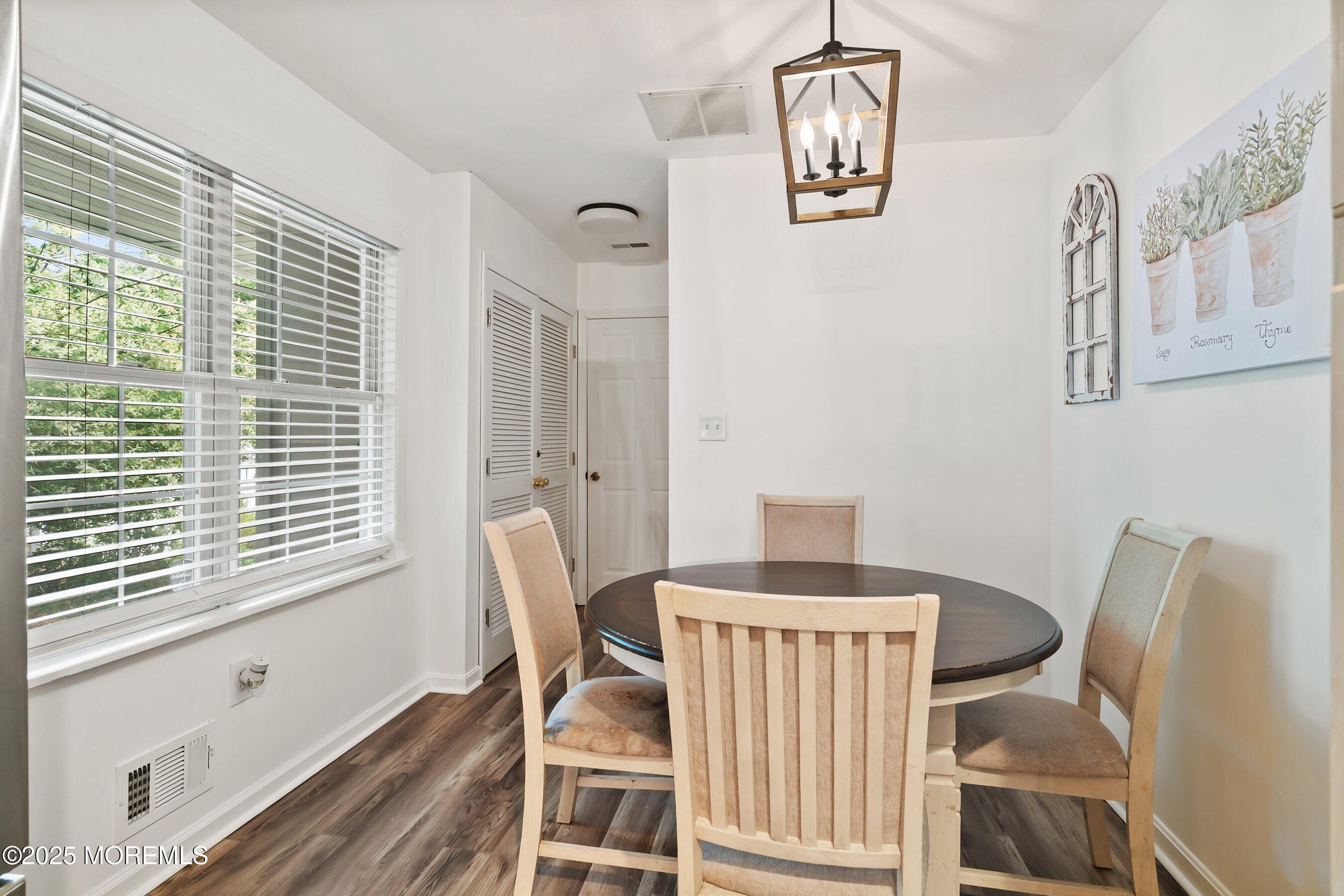 36 Cherrywood Circle #136, Brick, New Jersey image 6