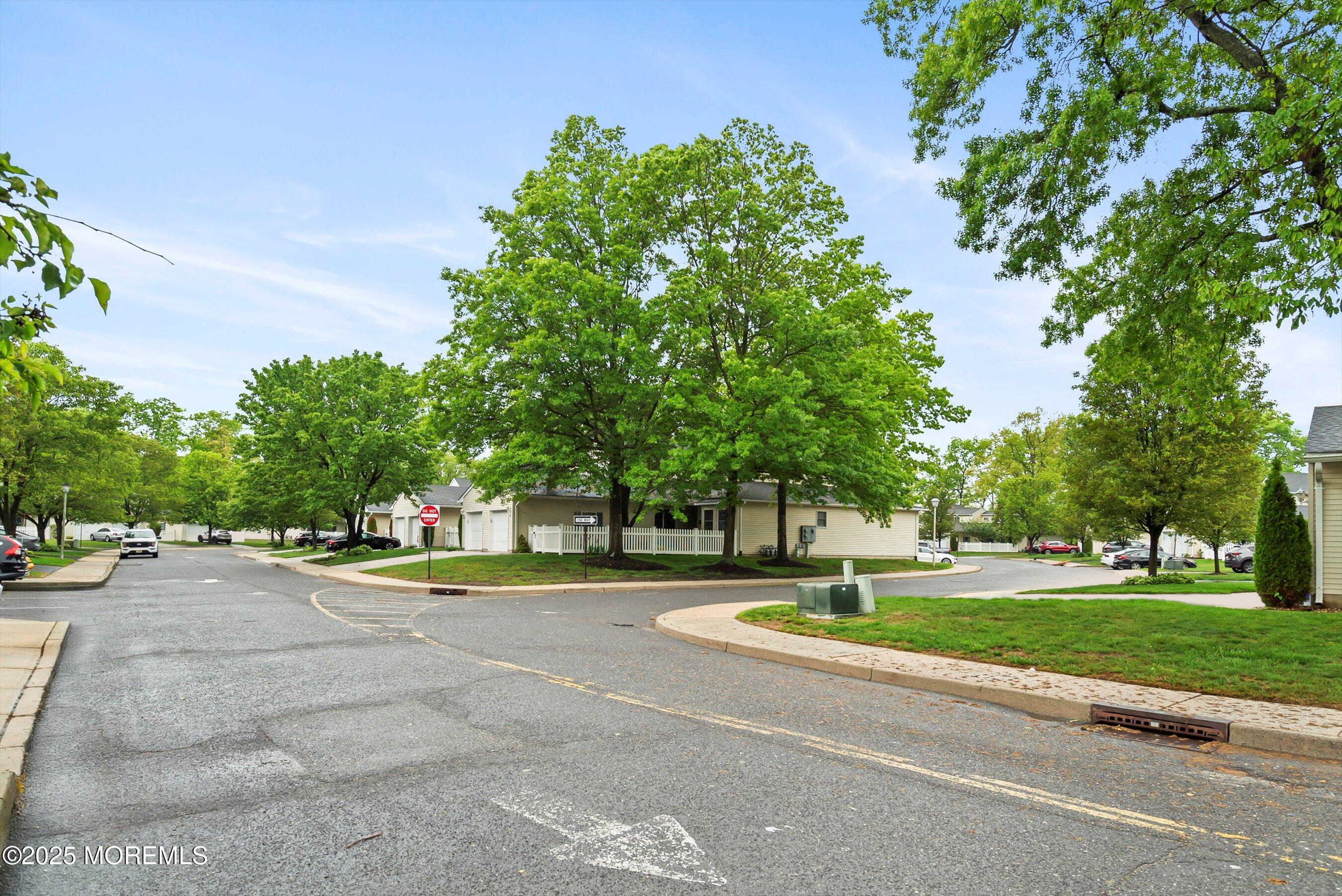 36 Cherrywood Circle #136, Brick, New Jersey image 32