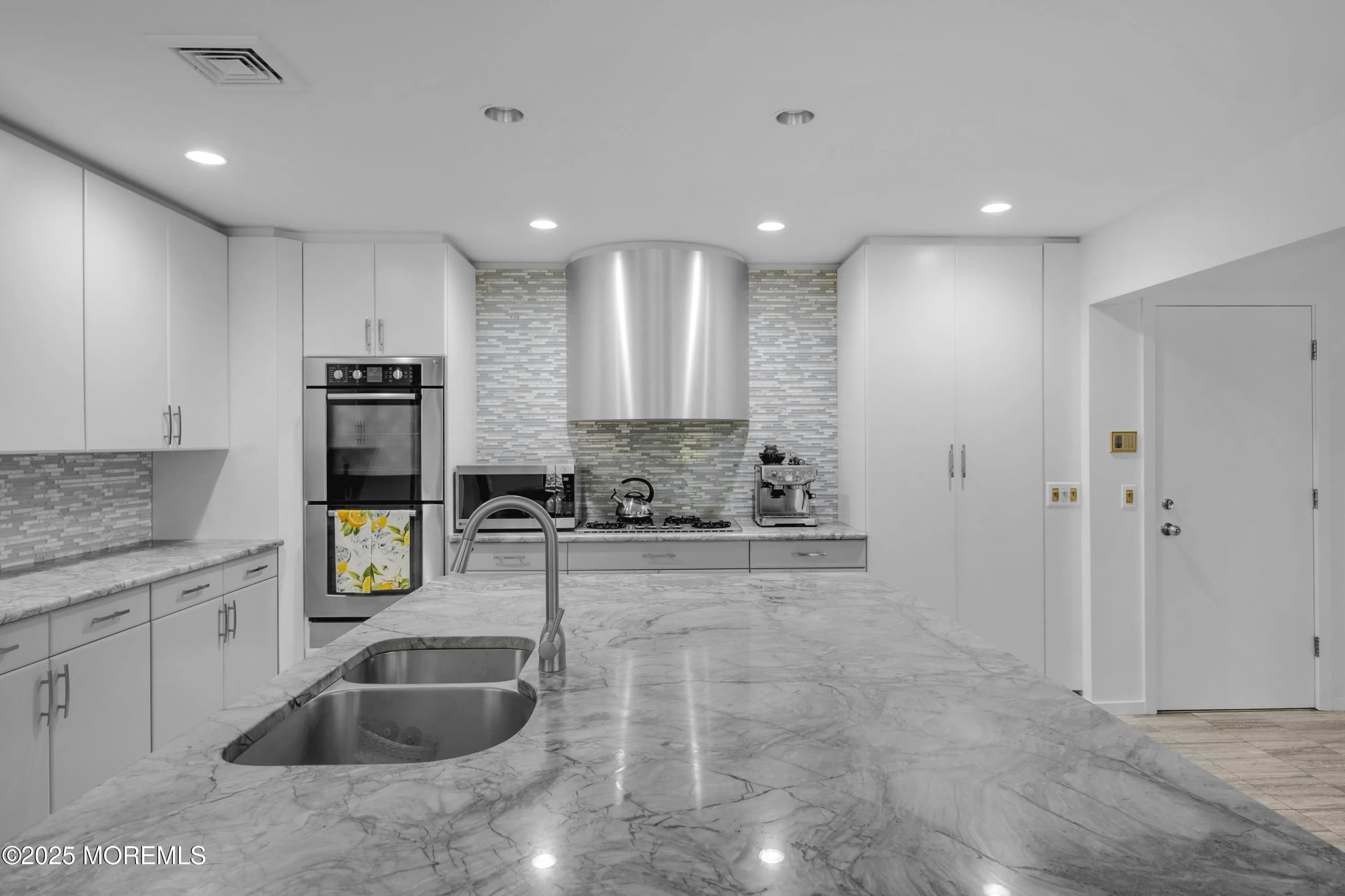 Allenwood, New Jersey 08720, United States, 3 Bedrooms Bedrooms, ,4 BathroomsBathrooms,Residential,Active,214596