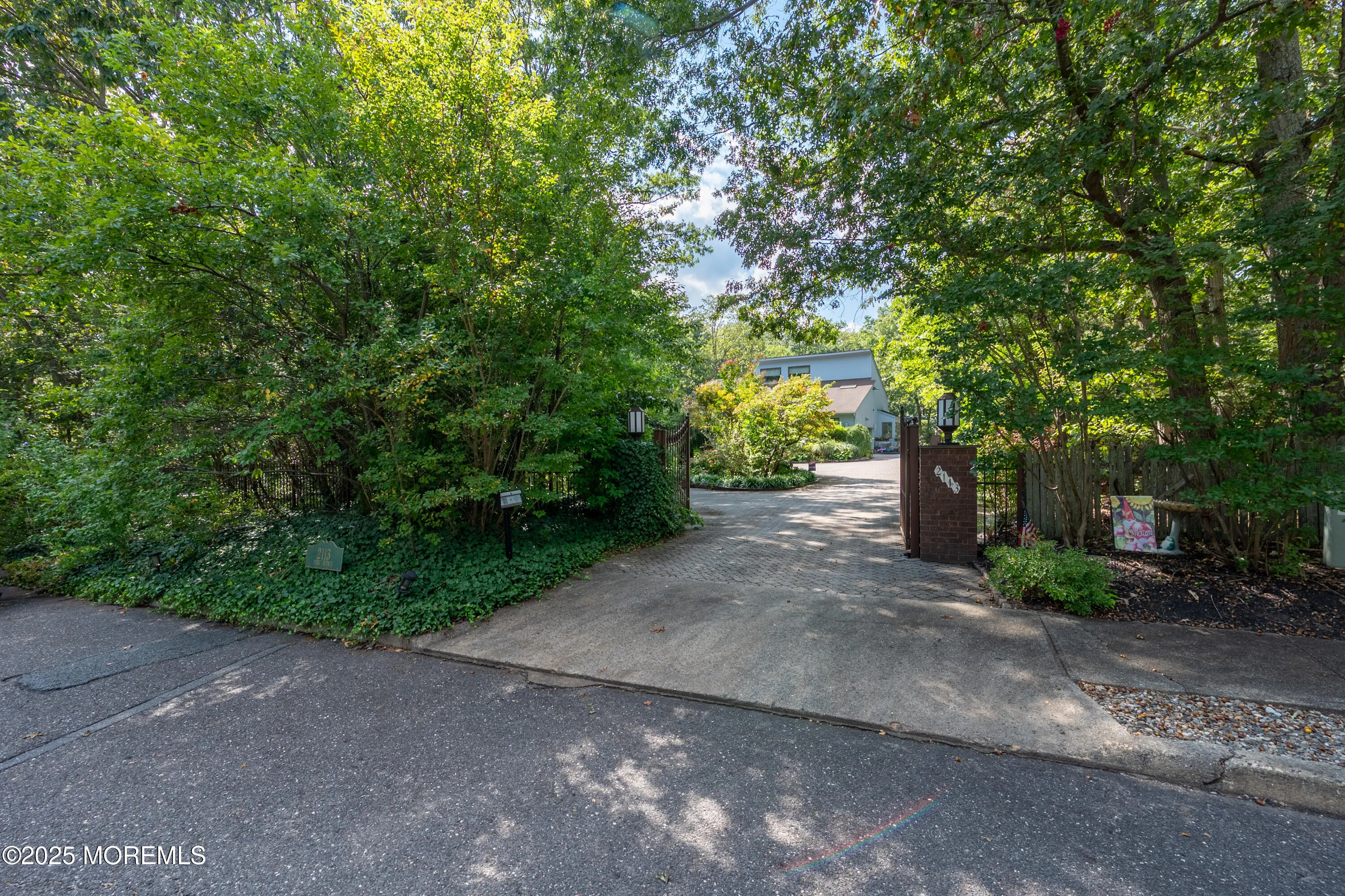 Allenwood, New Jersey 08720, United States, 3 Bedrooms Bedrooms, ,4 BathroomsBathrooms,Residential,Active,214596