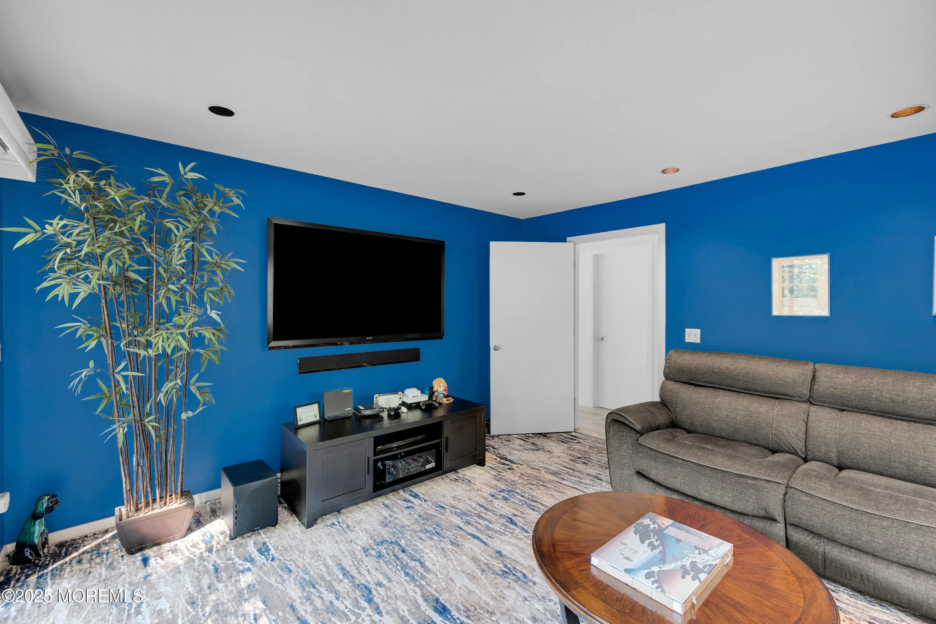 Allenwood, New Jersey 08720, United States, 3 Bedrooms Bedrooms, ,4 BathroomsBathrooms,Residential,Active,214596