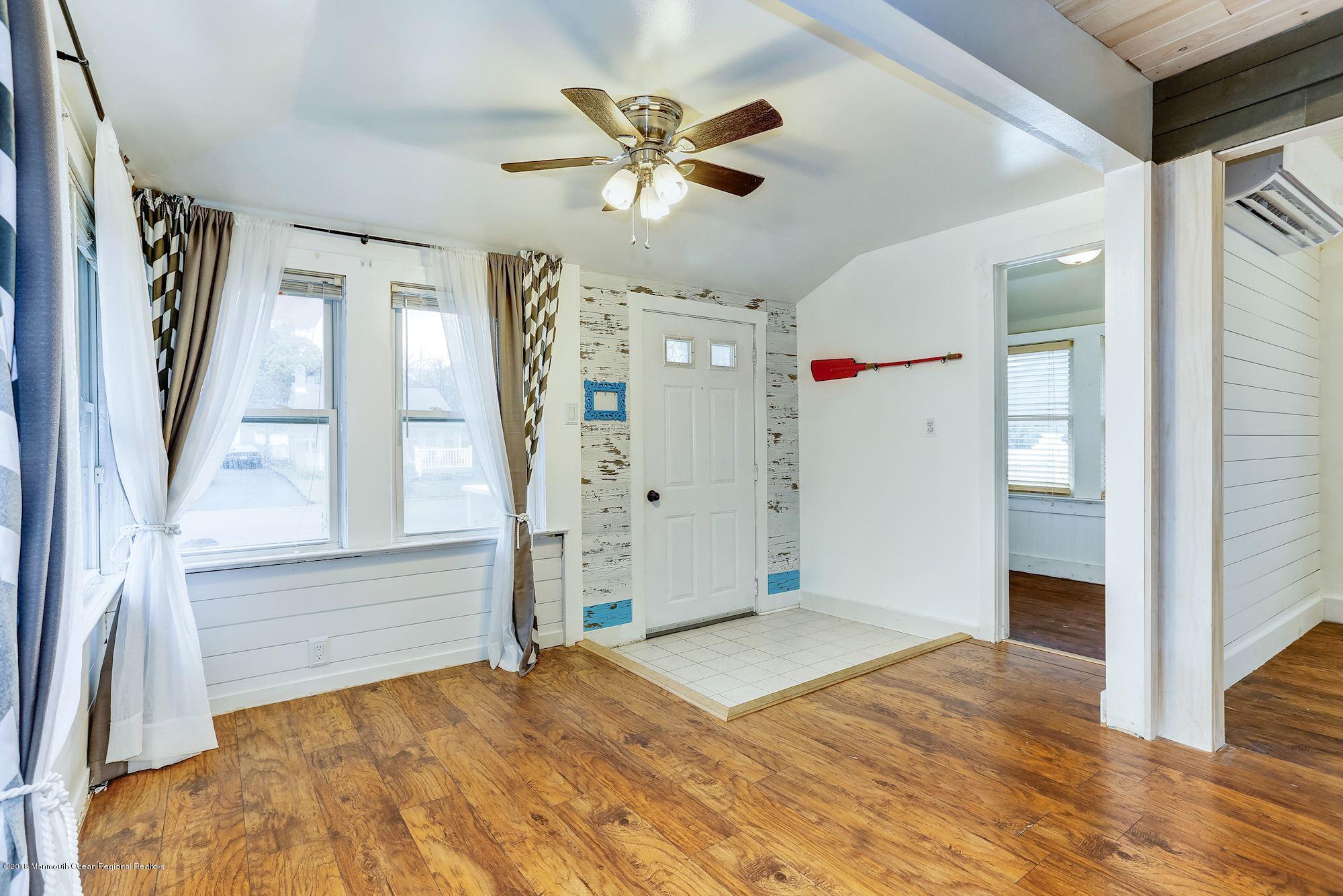 43 River Drive