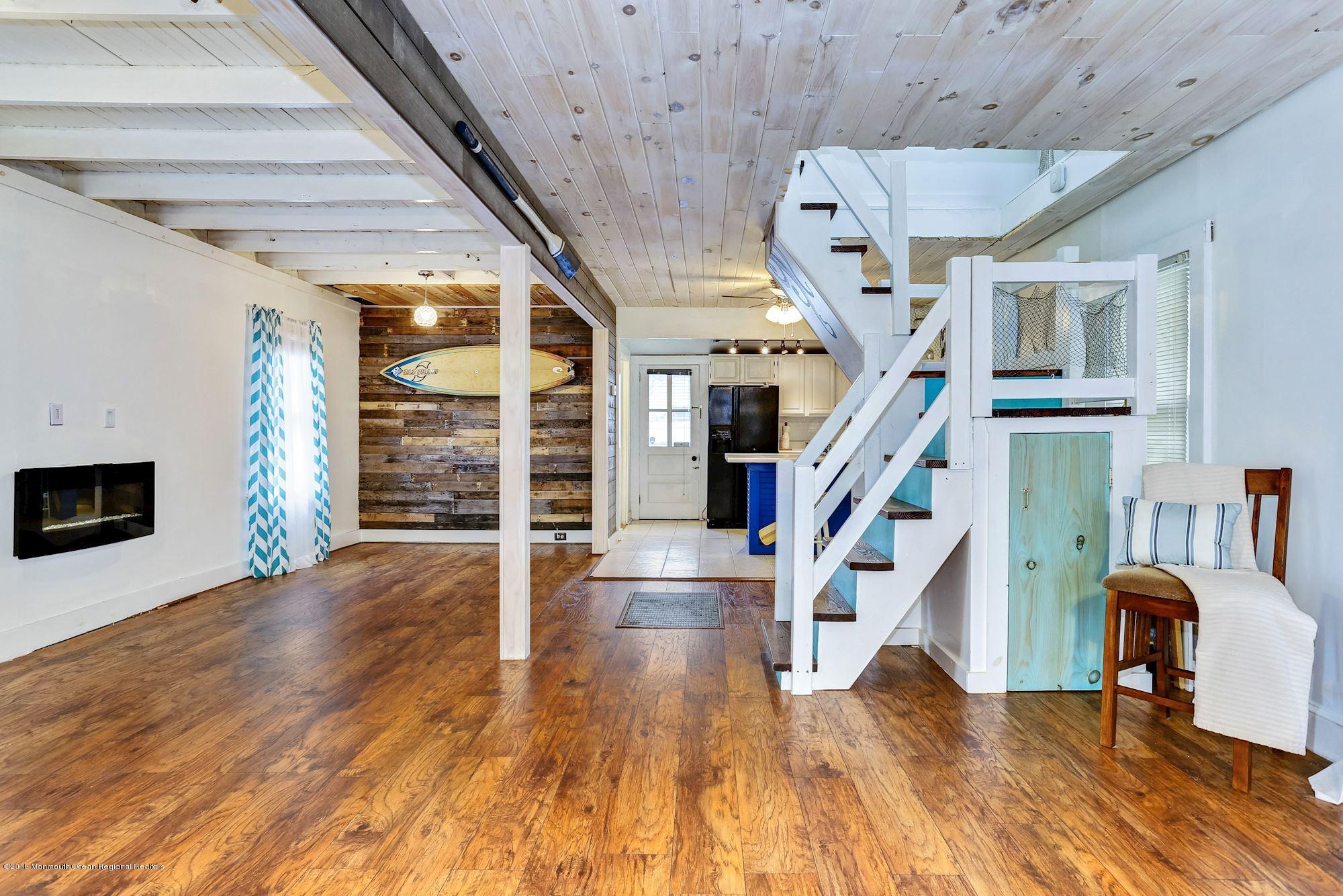 43 River Drive
