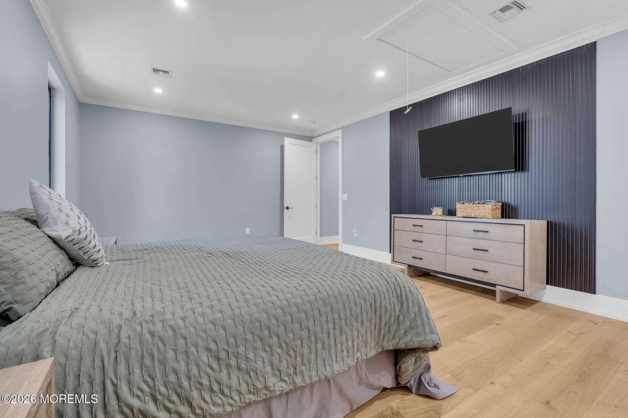 Long Branch, New Jersey, 07740, United States, 7 Bedrooms Bedrooms, ,5 BathroomsBathrooms,Residential,Active,2041394
