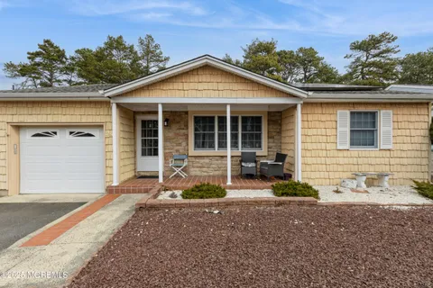 MLS: 22505832