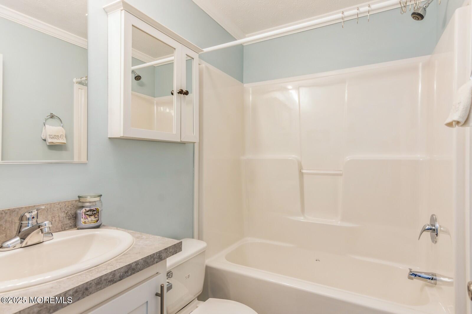 70 Herman Boulevard, Hazlet, New Jersey image 12